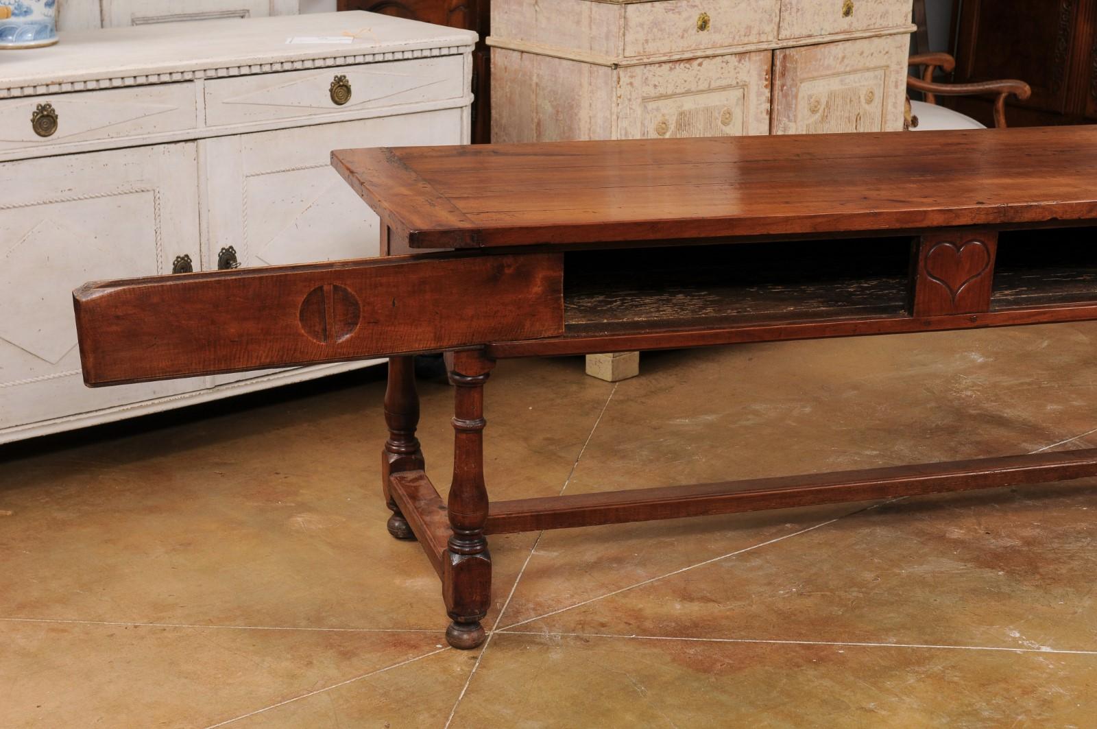 French Louis XVI Period 1790s Farm Table with Sliding Panels and Carved Heart For Sale 1