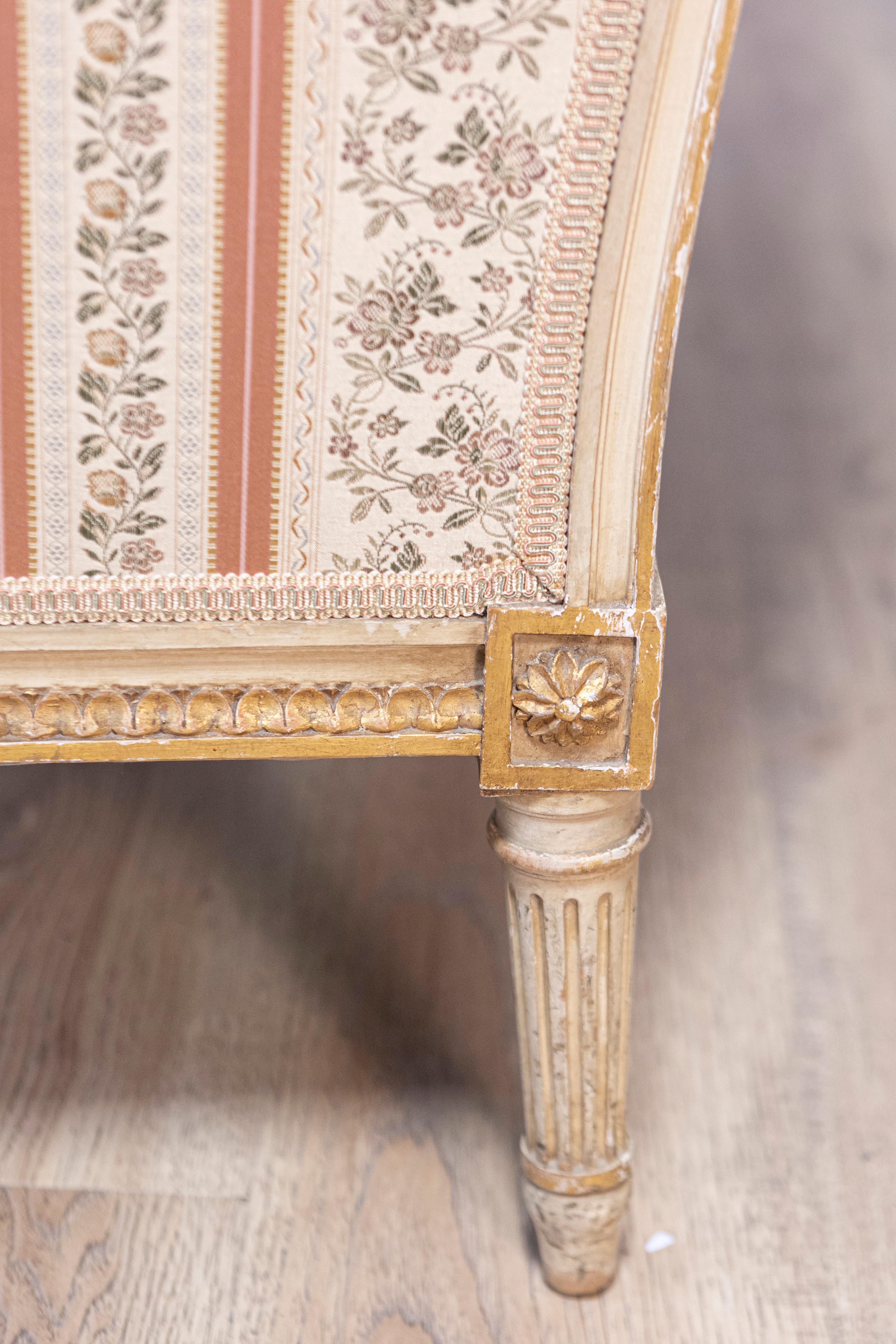 French Louis XVI Period 1790s Parcel Gilt Marquise Chair with Carved Décor 4
