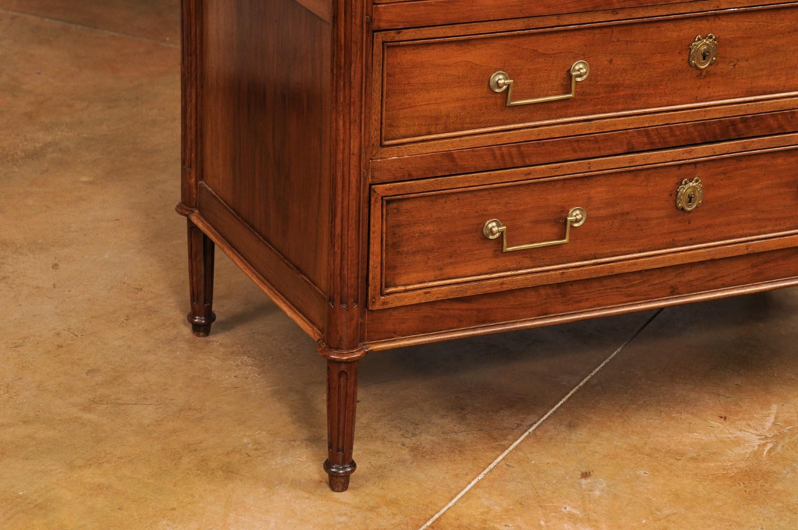 French Louis XVI Period 1790s Walnut Three Drawer Commode with Fluted Side Posts In Good Condition For Sale In Atlanta, GA