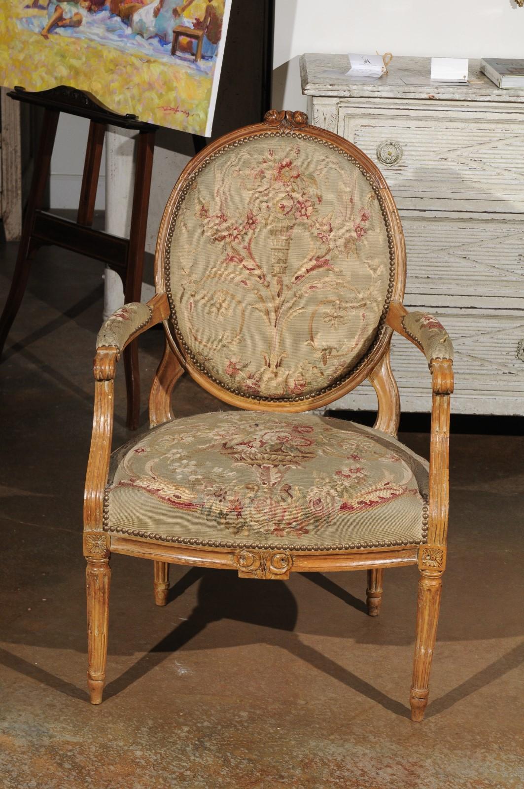 French Louis XVI Period 18th Century Armchair with Floral Tapestry Upholstery In Good Condition For Sale In Atlanta, GA