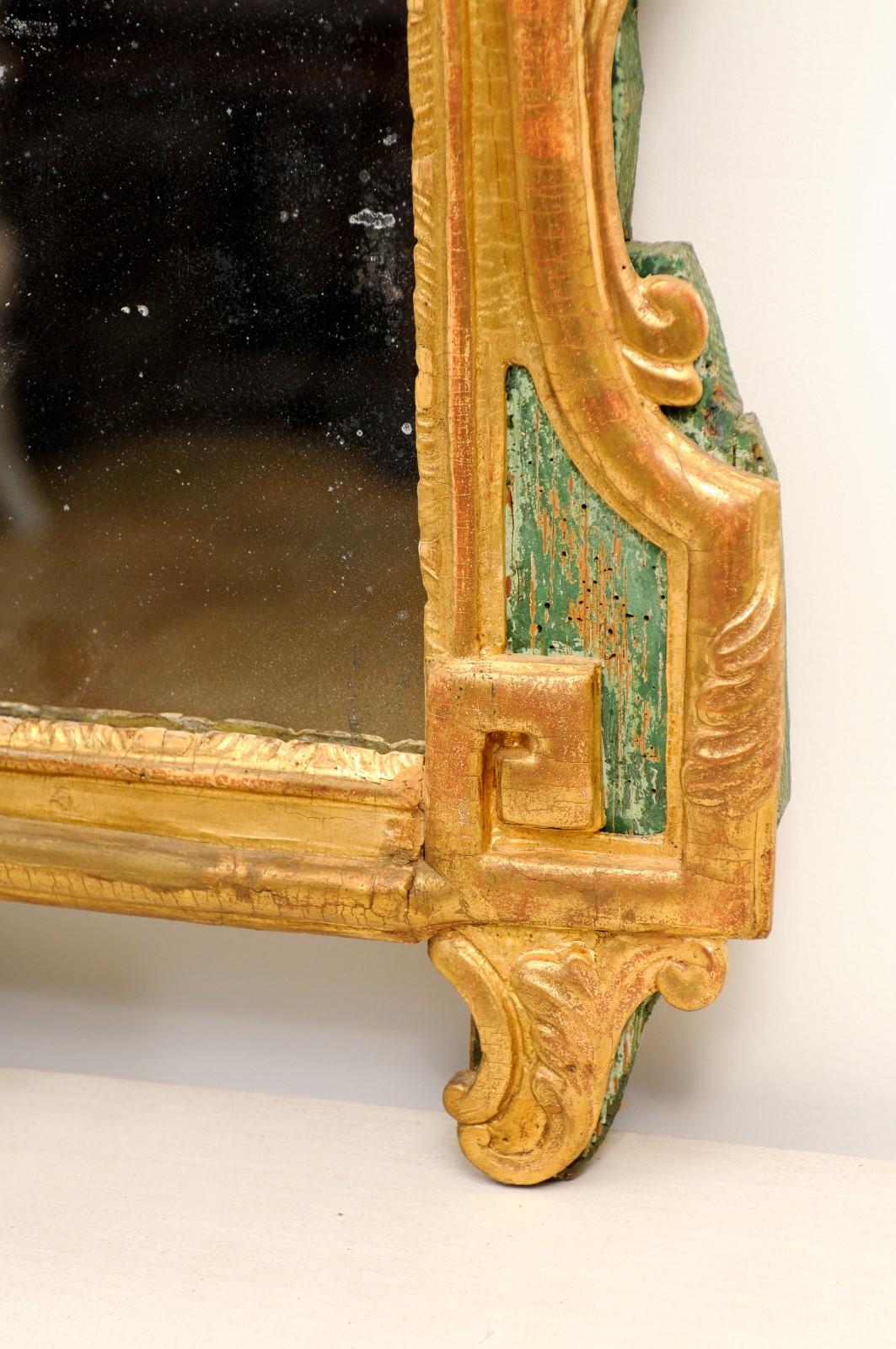 XVIIIe siècle et antérieur Miroir doré d'époque Louis XVI du 18ème siècle avec allégorie musicale sculptée en vente