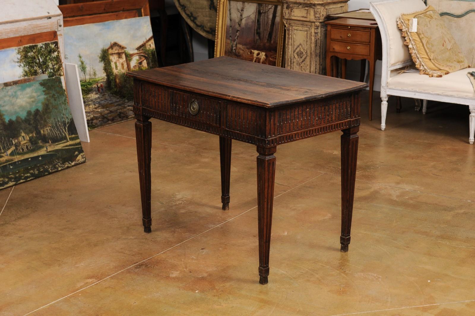 French Louis XVI Period 18th Century Walnut Desk with Carved Fluted Apron For Sale 7