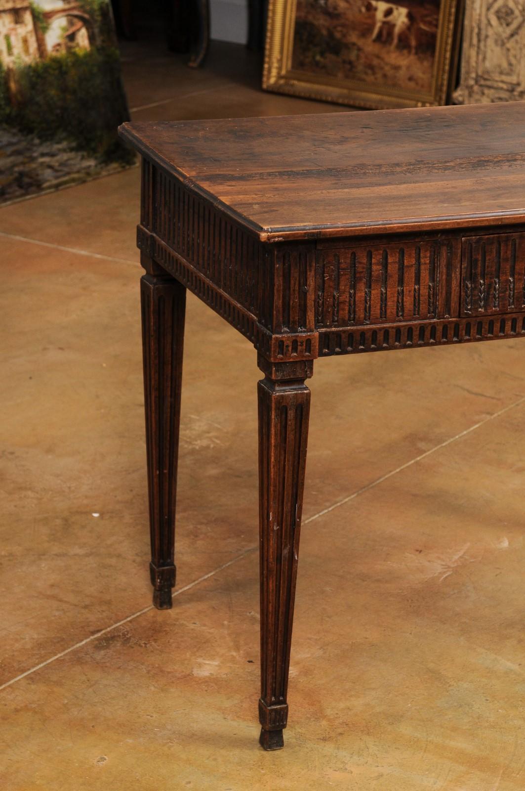 French Louis XVI Period 18th Century Walnut Desk with Carved Fluted Apron In Good Condition For Sale In Atlanta, GA