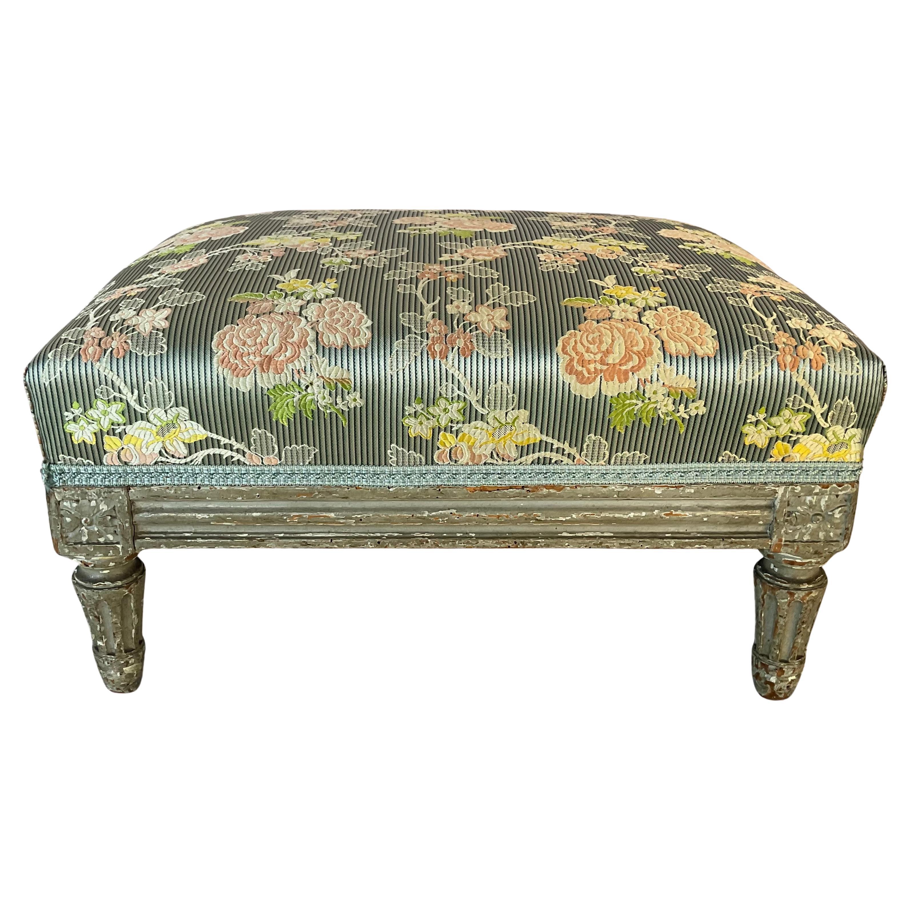 Französisch Louis XVI Periode geschnitzt Fuß Schemel (Geschnitzt) im Angebot