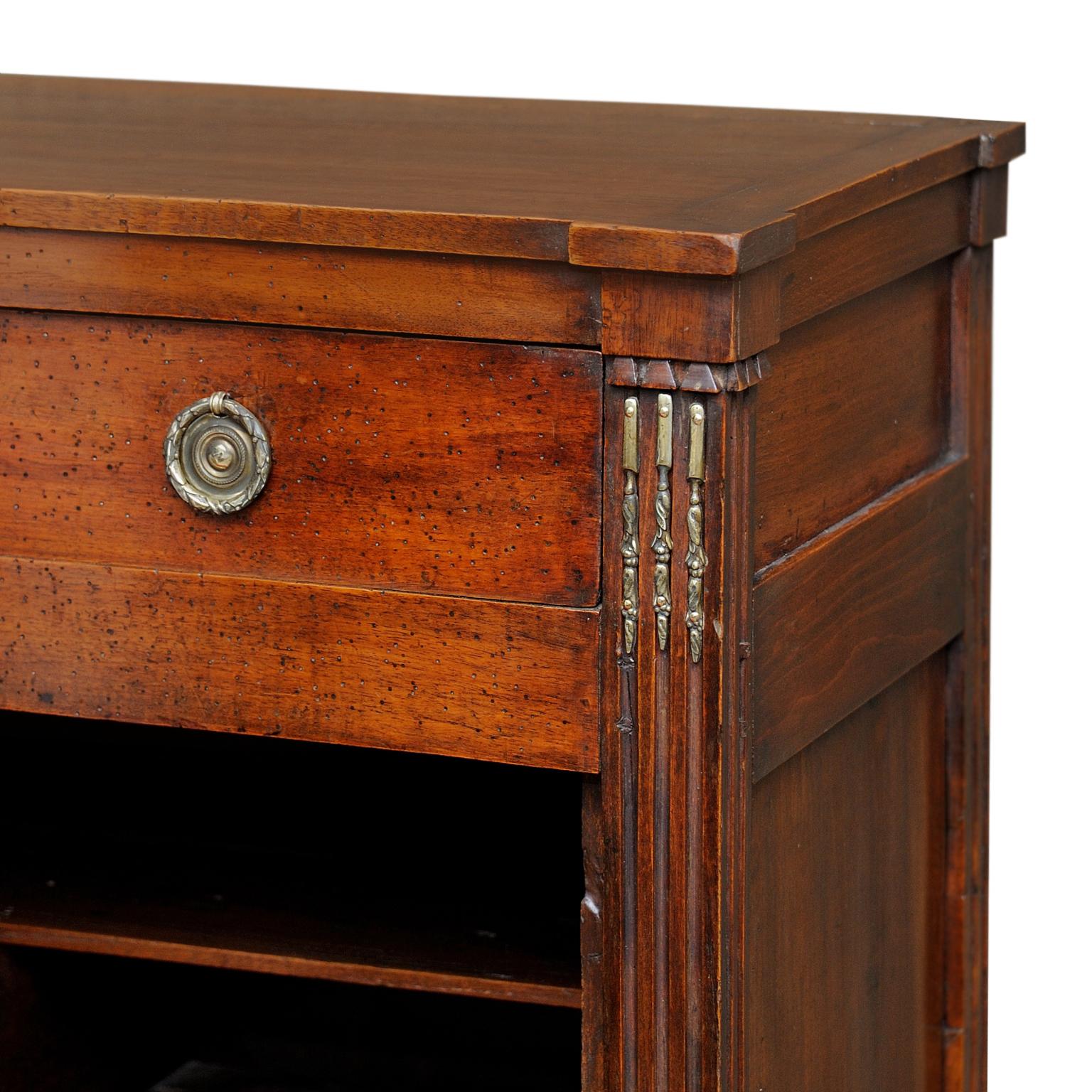 French Louis XVI Period Cherrywood Secretaire a Abattant, circa 1780 For Sale 1