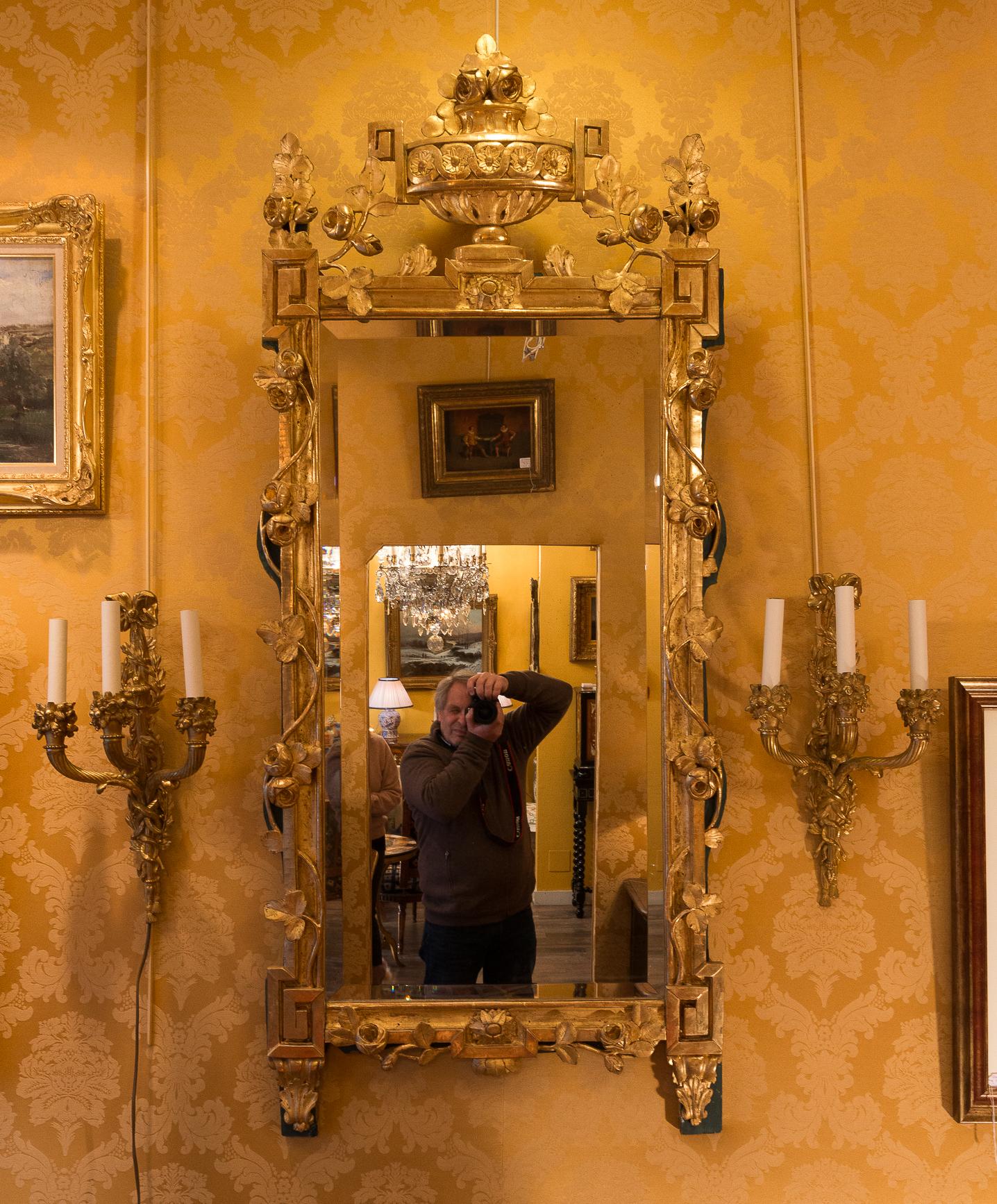 French Louis XVI Period Giltwood and lacquered Front Top Mirror, circa 1780 7