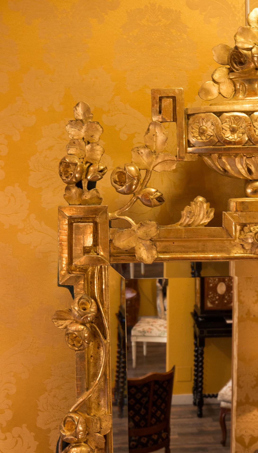 18th Century French Louis XVI Period Giltwood and lacquered Front Top Mirror, circa 1780