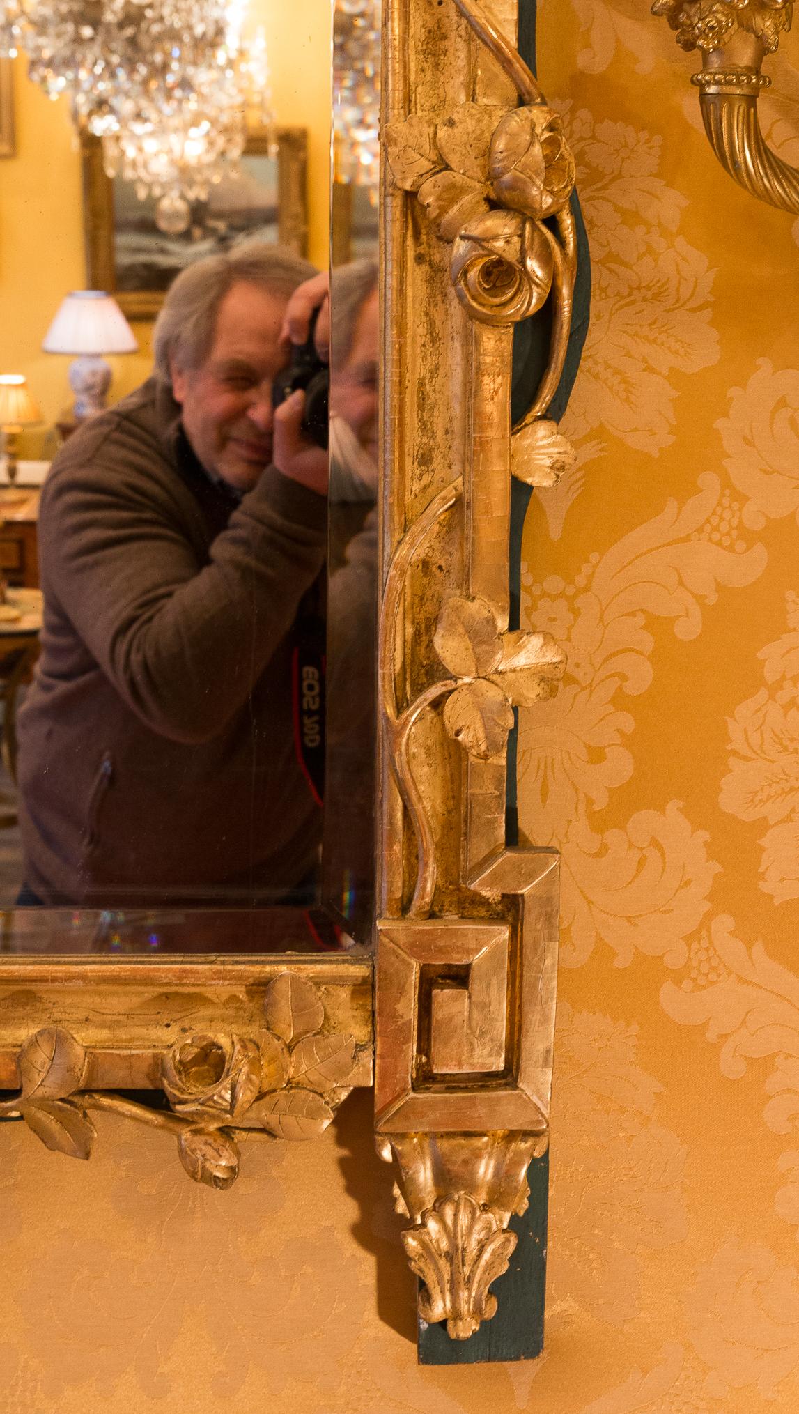 French Louis XVI Period Giltwood and lacquered Front Top Mirror, circa 1780 3