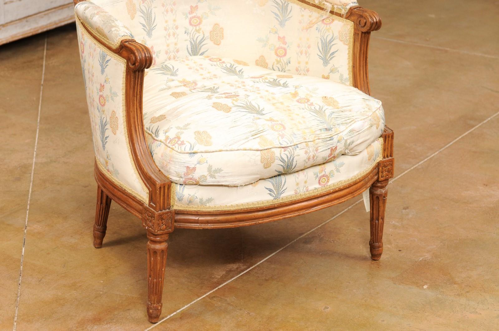 18th Century and Earlier French Louis XVI Period Late 18th Century Walnut Bergère Chair with Curving Back For Sale