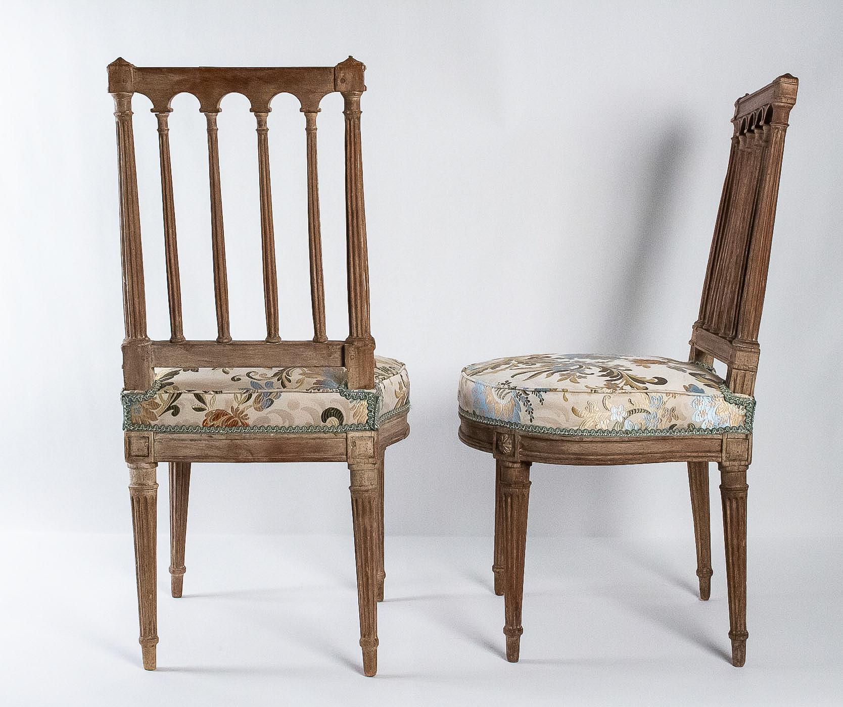 French Louis XVI Period, Pair of Chairs in Lacquered Beechwood, circa 1780 5