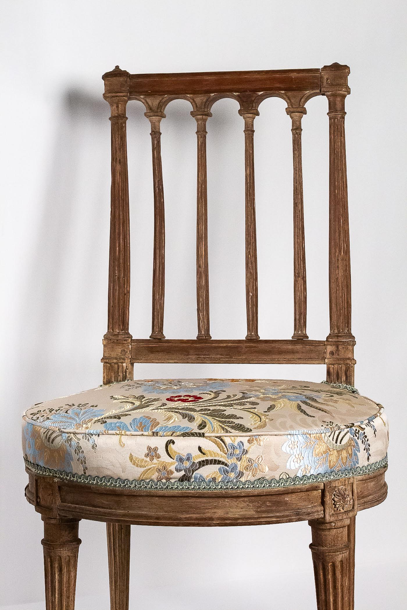 French Louis XVI Period, Pair of Chairs in Lacquered Beechwood, circa 1780 1