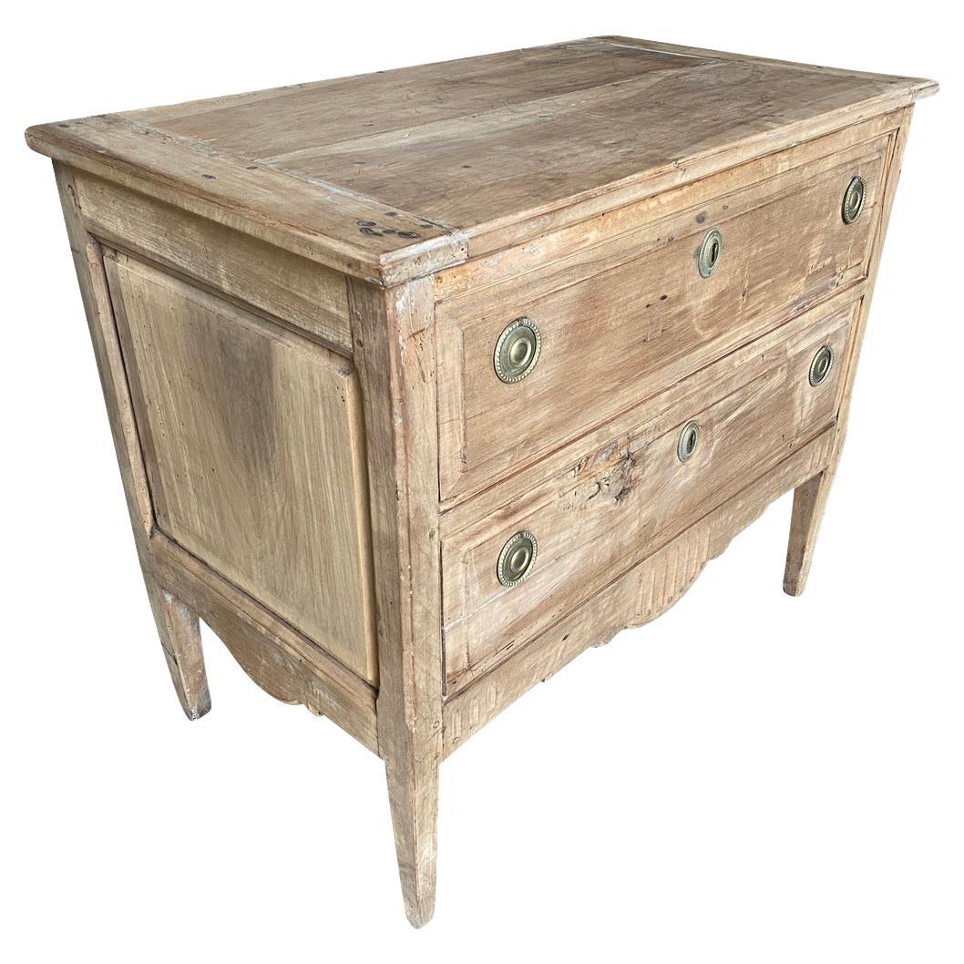 A very lovely Louis XVI period Sautuese commode from the Provence region of France. Beautifully constructed from walnut with 2 drawers over tapered legs. Perfect as a bedside cabinet or converted into a bathroom vanity.
