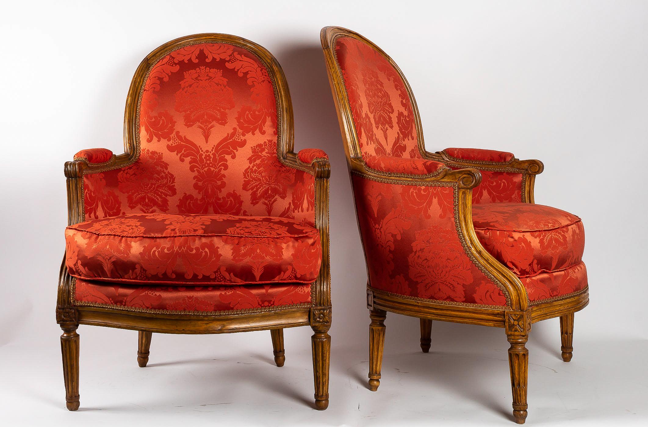Carved French Louis XVI Period Set of Two Bergeres, circa 1780