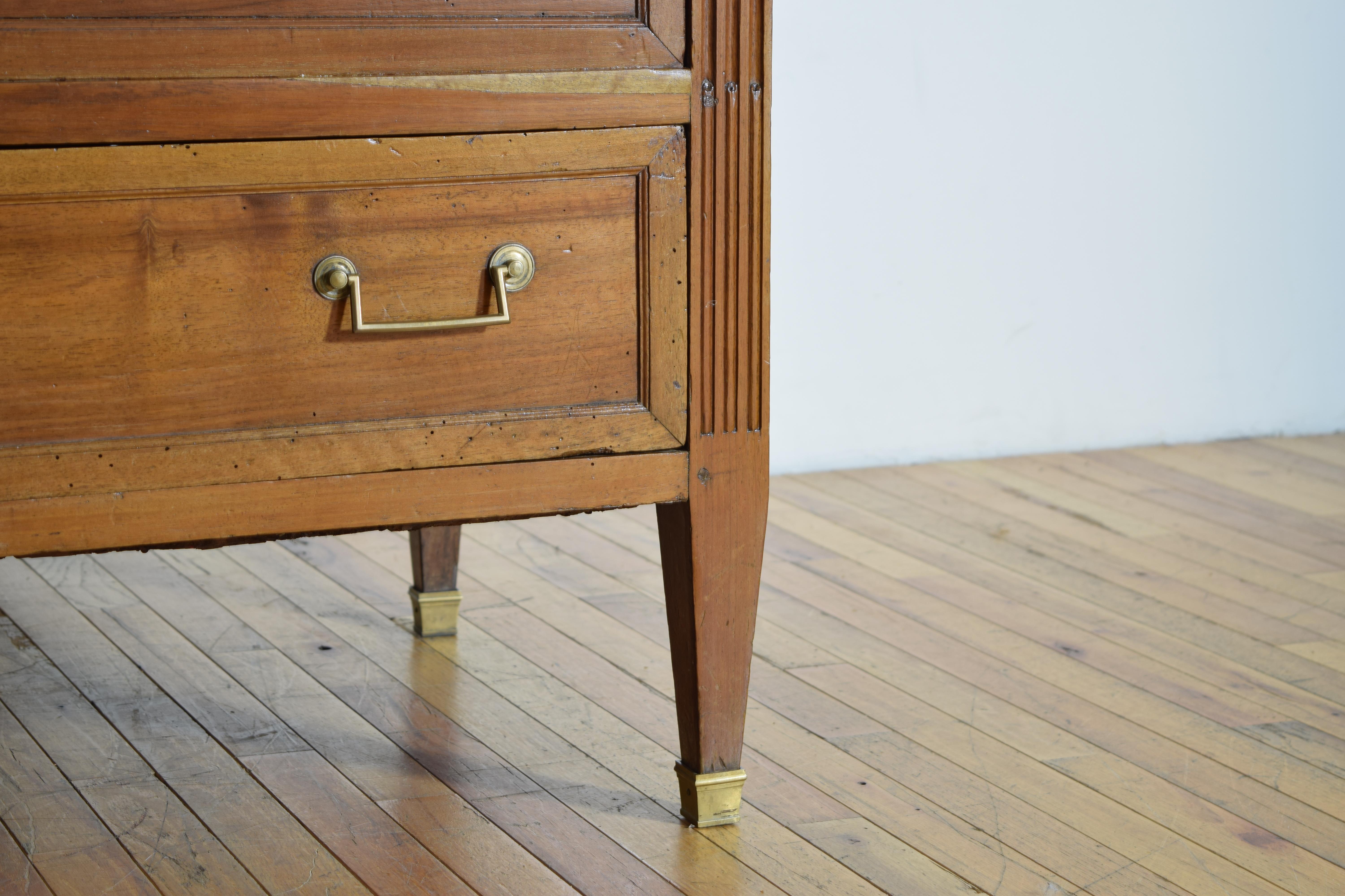 French Louis XVI Period Walnut Lit en Bibliotheque, ca. 1780 For Sale 5