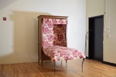 French Louis XVI Period Walnut Lit en Bibliotheque, ca. 1780