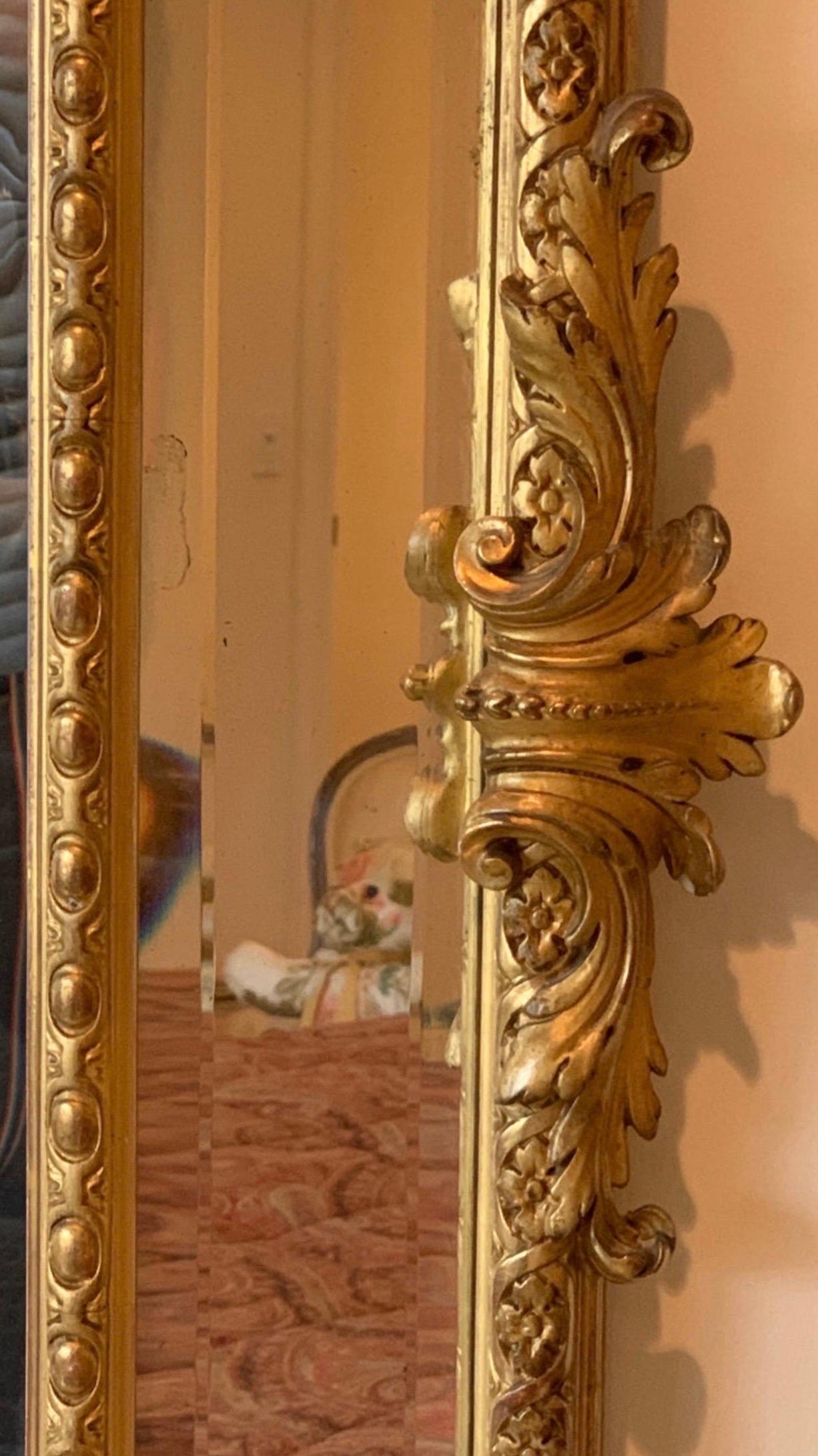 French Louis XVI Philippe Style Cushion Wood Carved Gold Gilt Mirror For Sale 1