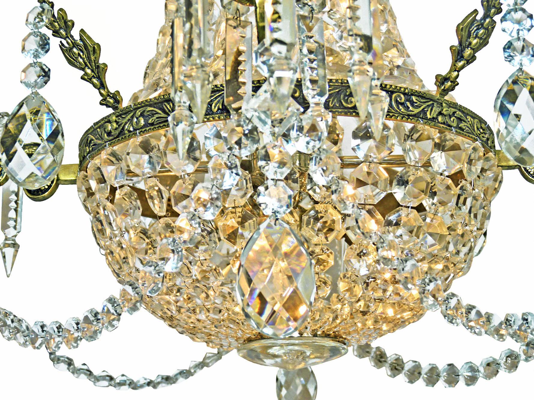 French Louis XVI Regency Empire Cut Crystal & Bronze 10-Light Basket Chandelier In Excellent Condition For Sale In Coimbra, PT