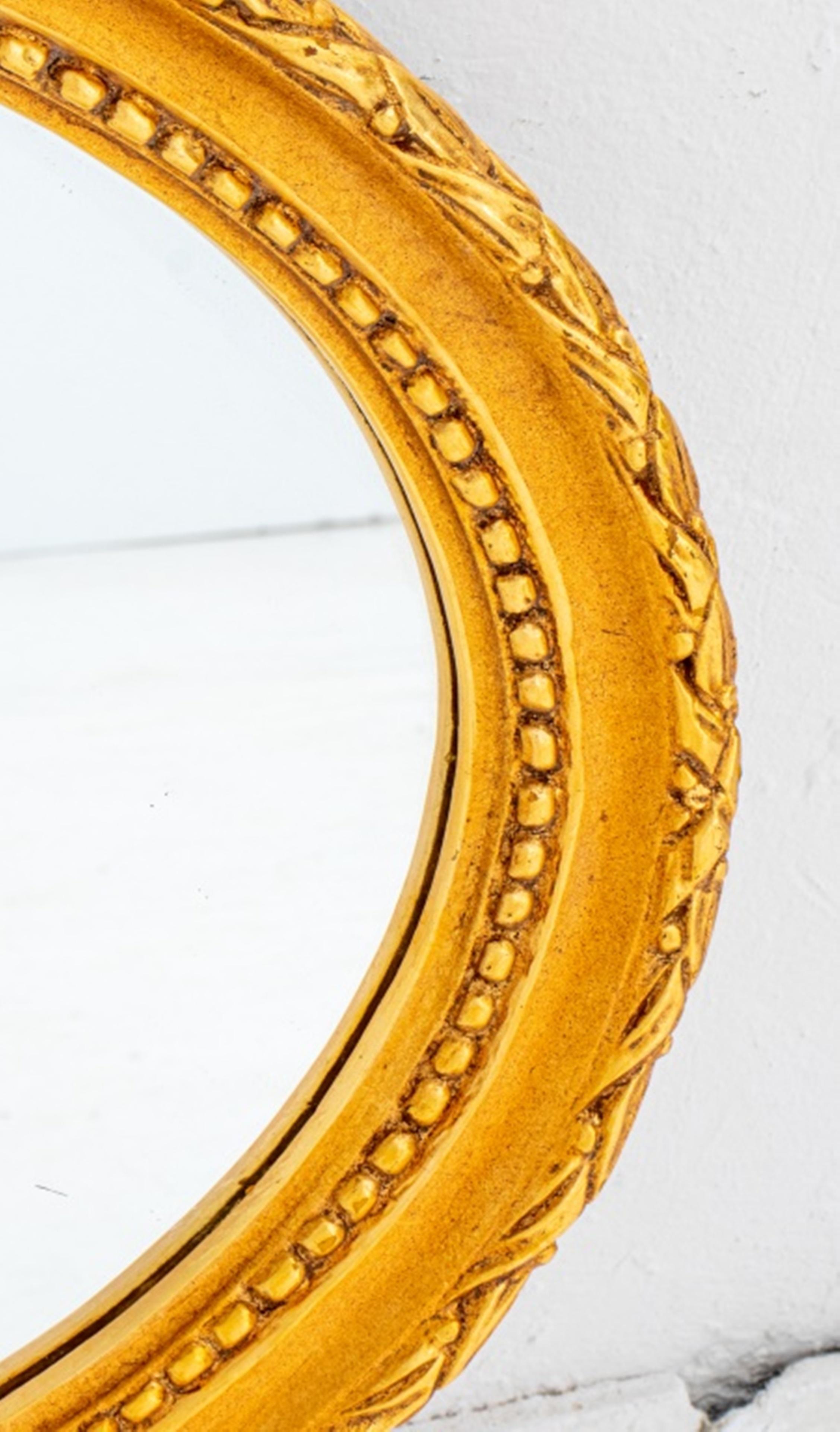 French Louis XVI Revival Giltwood Mirror In Good Condition For Sale In New York, NY