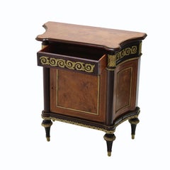 Armario Auxiliar Francés Luis XVI de Palisandro, Marquetería de Palisandro y Ormolu Siglo XX