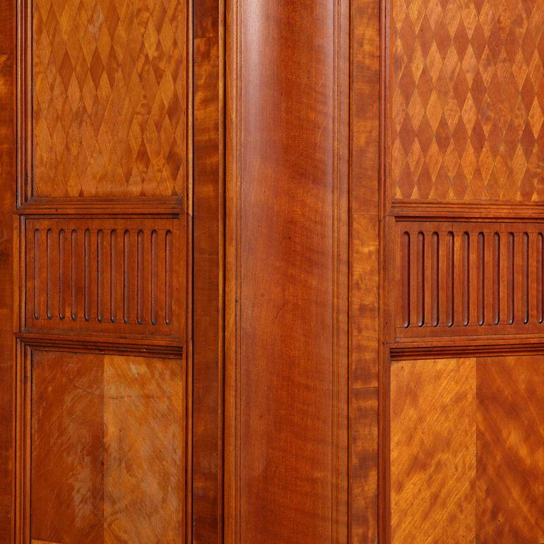 French Louis XVI Satinwood Parquetry Armoire with Ormolu Mounts For Sale 2