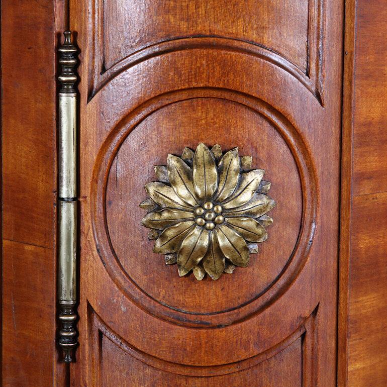 French Louis XVI Satinwood Parquetry Armoire with Ormolu Mounts For Sale 4