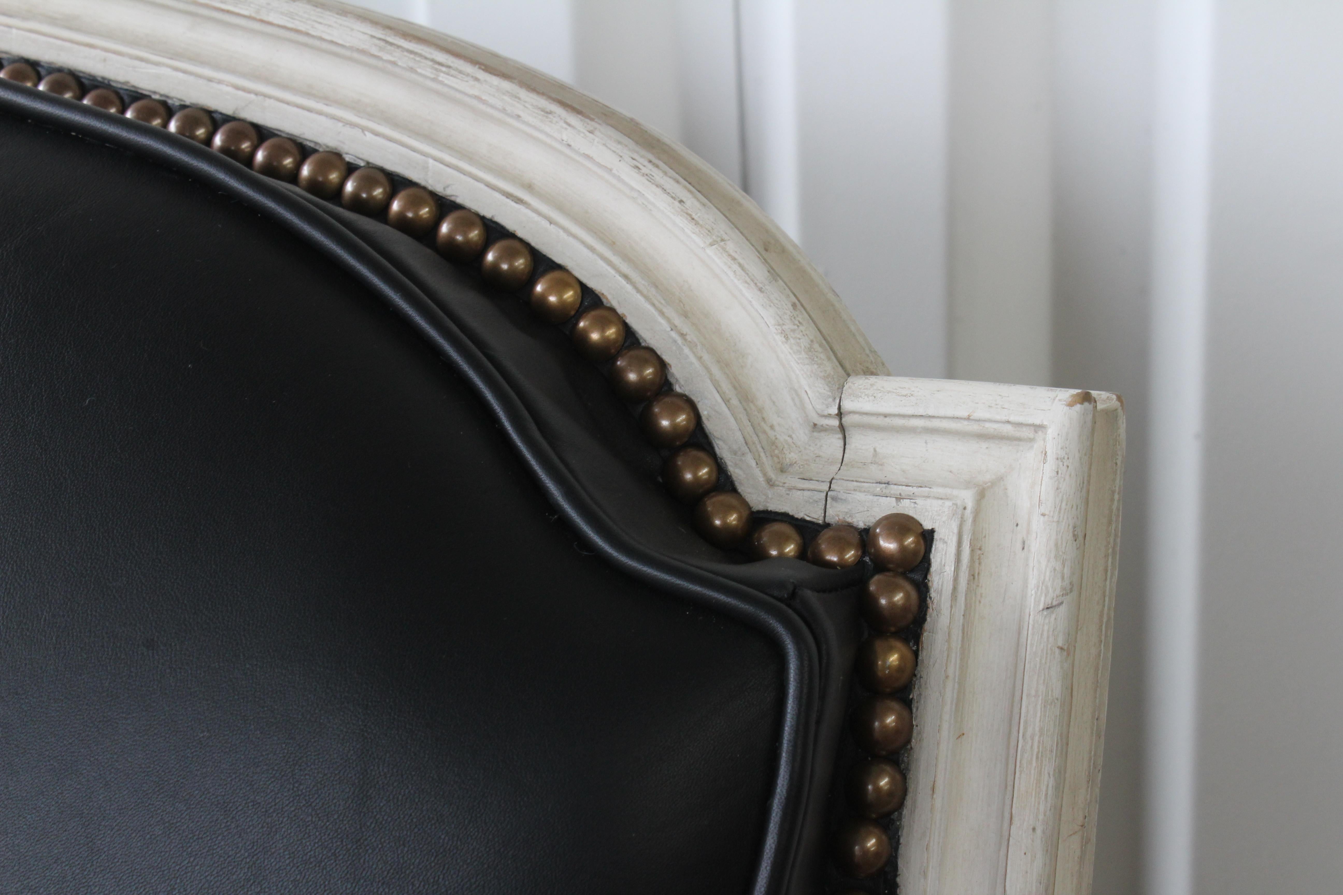 French Louis XVI Sofa in Leather For Sale 2
