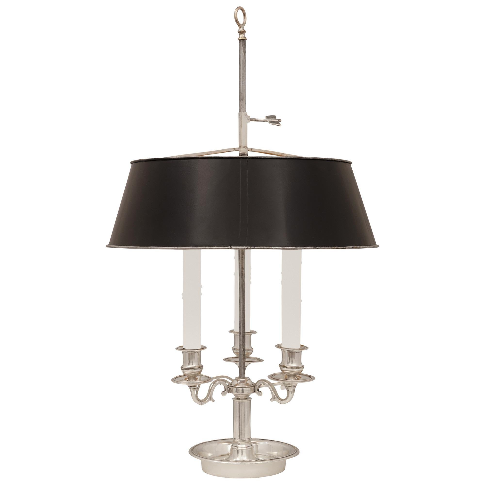 Lámpara Bouillotte francesa Luis XVI de bronce plateado y tole Francés en venta