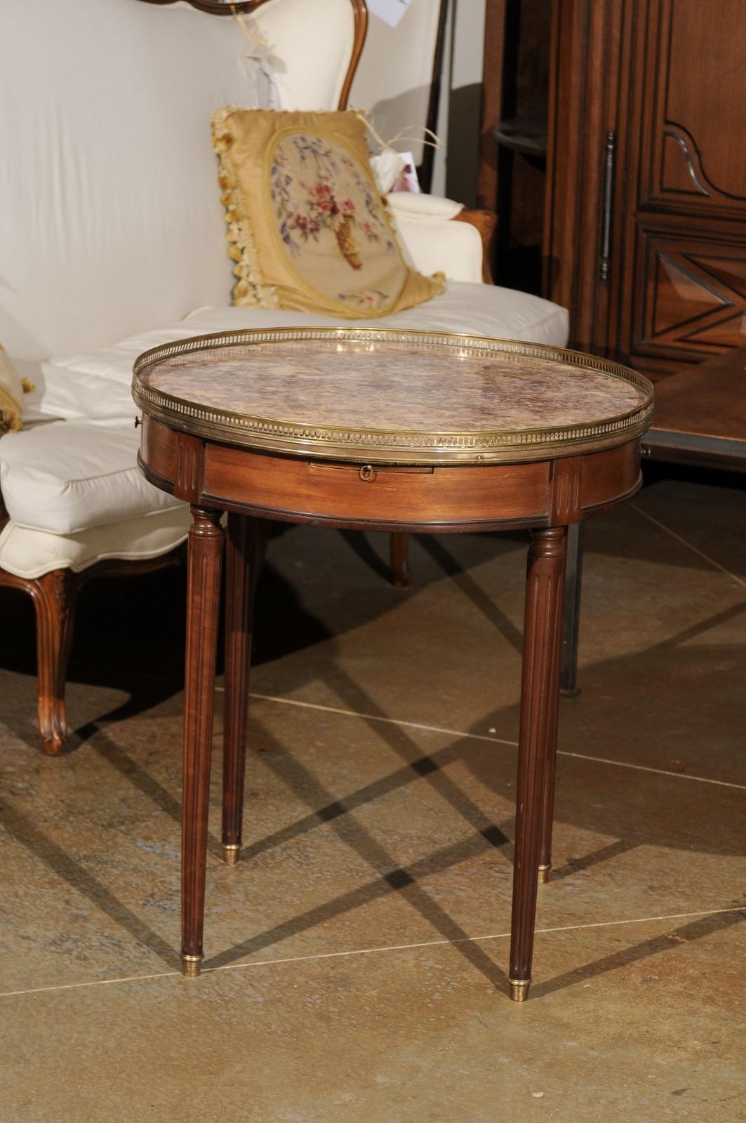 French Louis XVI Style 1890s Bouillotte Table with Marble Top and Brass Gallery For Sale 6