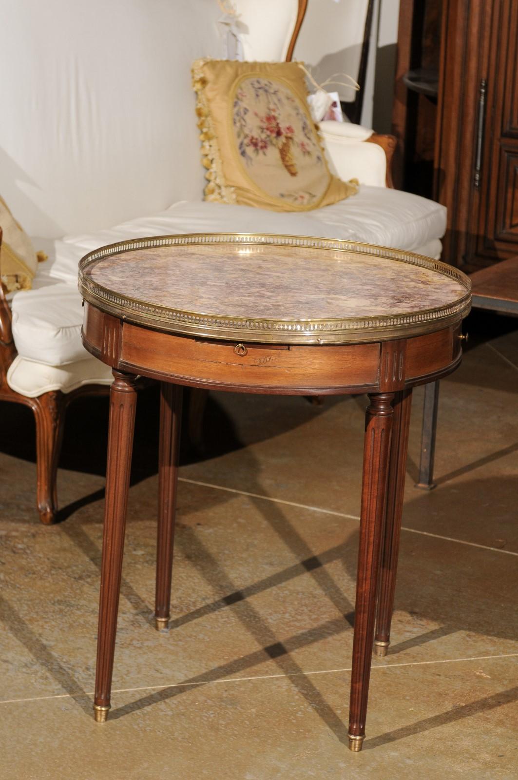 French Louis XVI Style 1890s Bouillotte Table with Marble Top and Brass Gallery For Sale 4