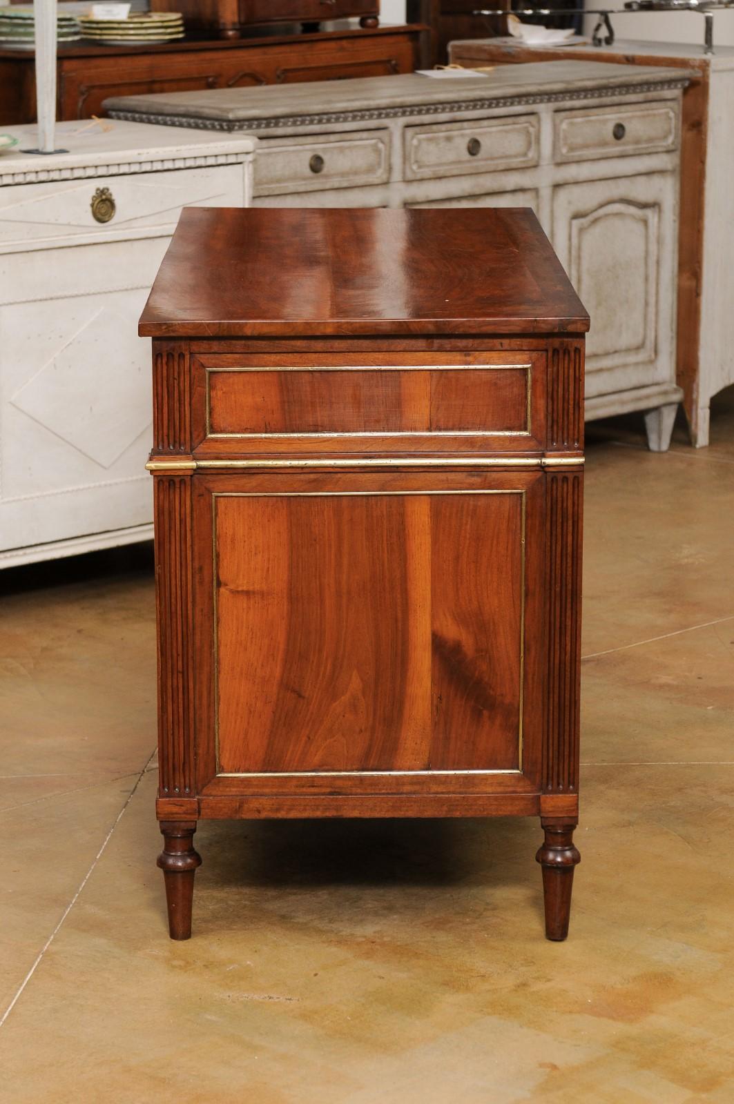 French Louis XVI Style 1890s Commode with Graduated Drawers and Brass Hardware For Sale 7
