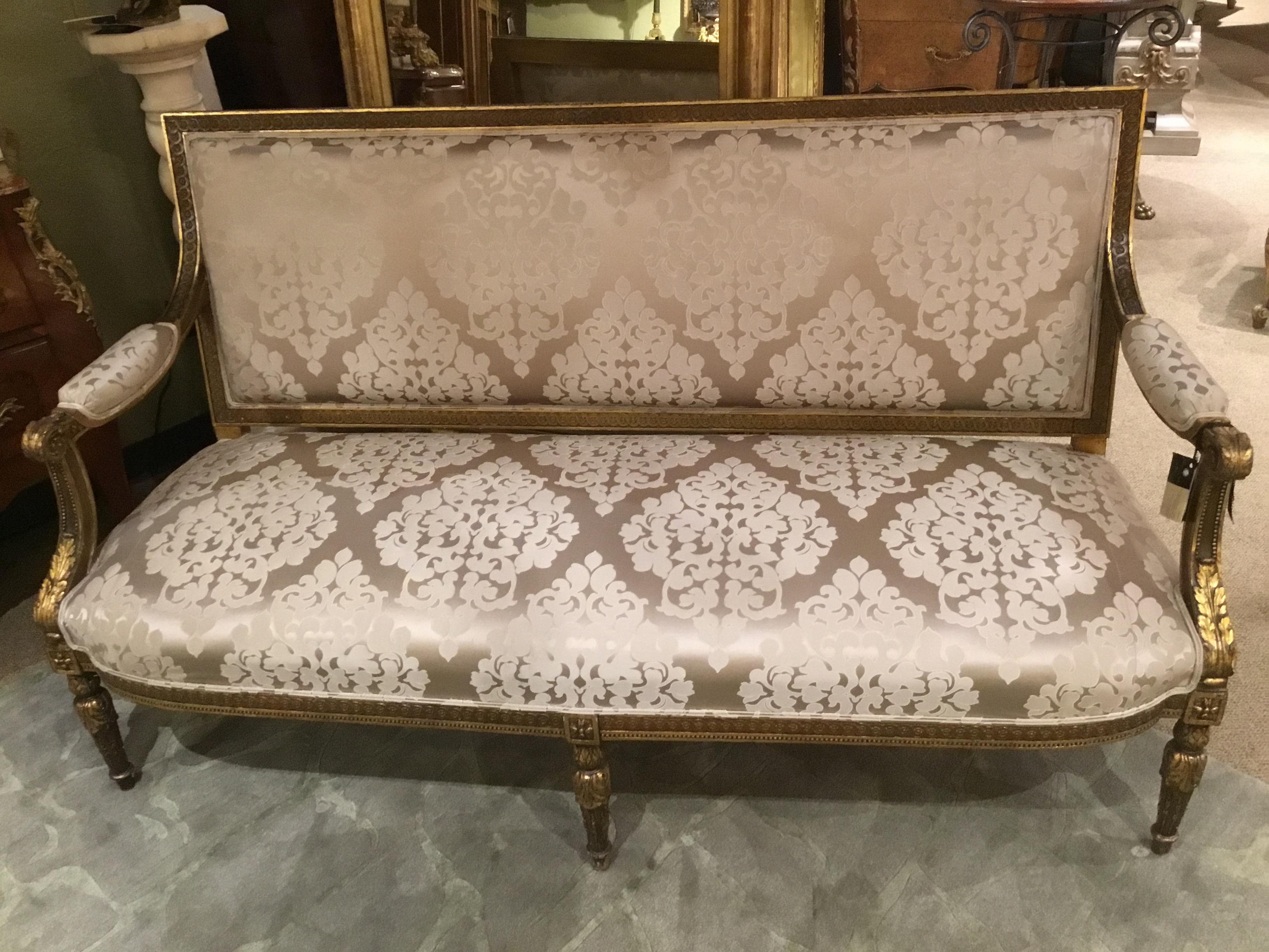 French Louis XVI-Style 19th Century Giltwood Settee with White Silk Fabric 6