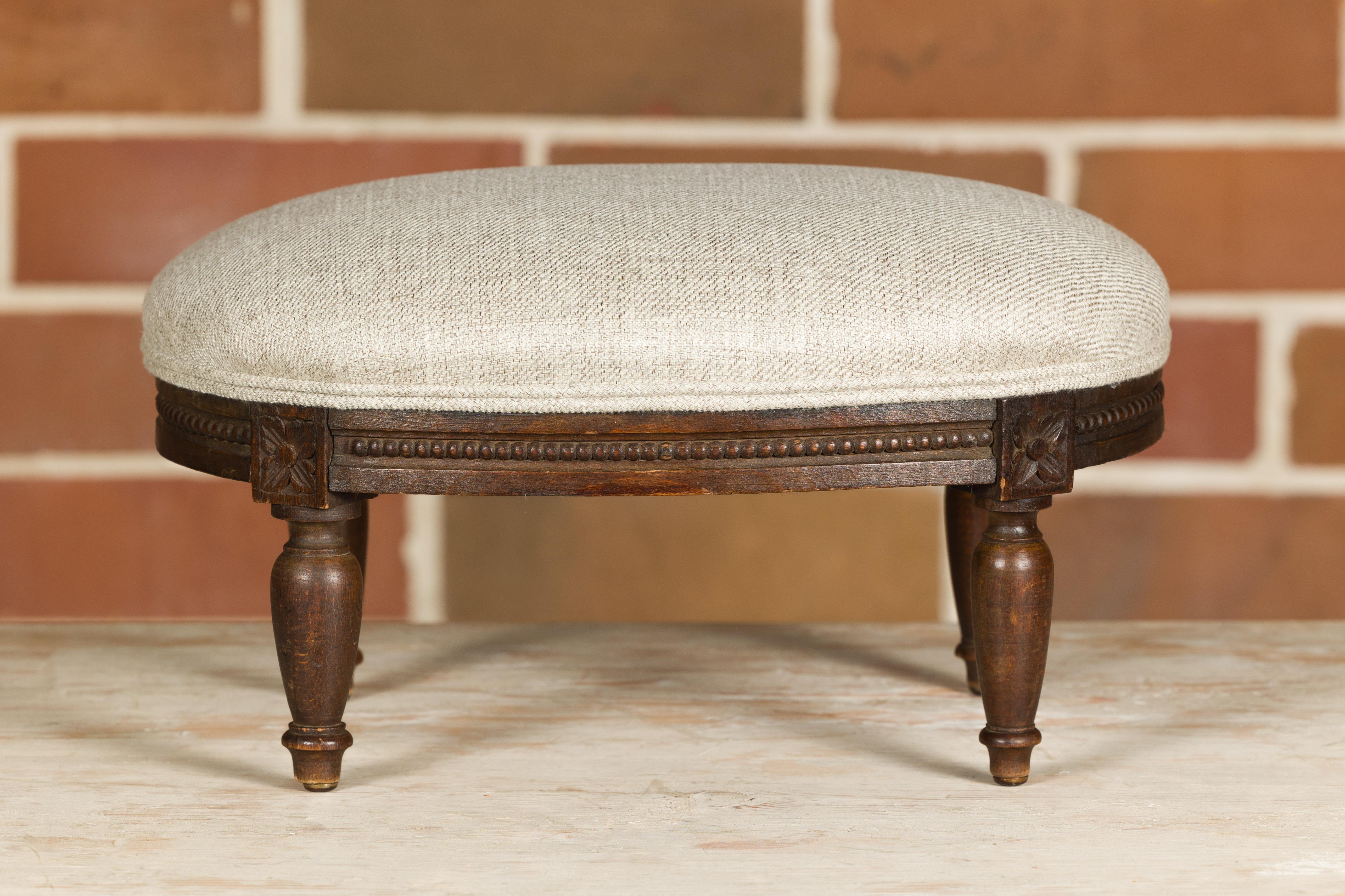 20th Century French Louis XVI Style 1900s Footstool with Carved Rosettes and Beads For Sale