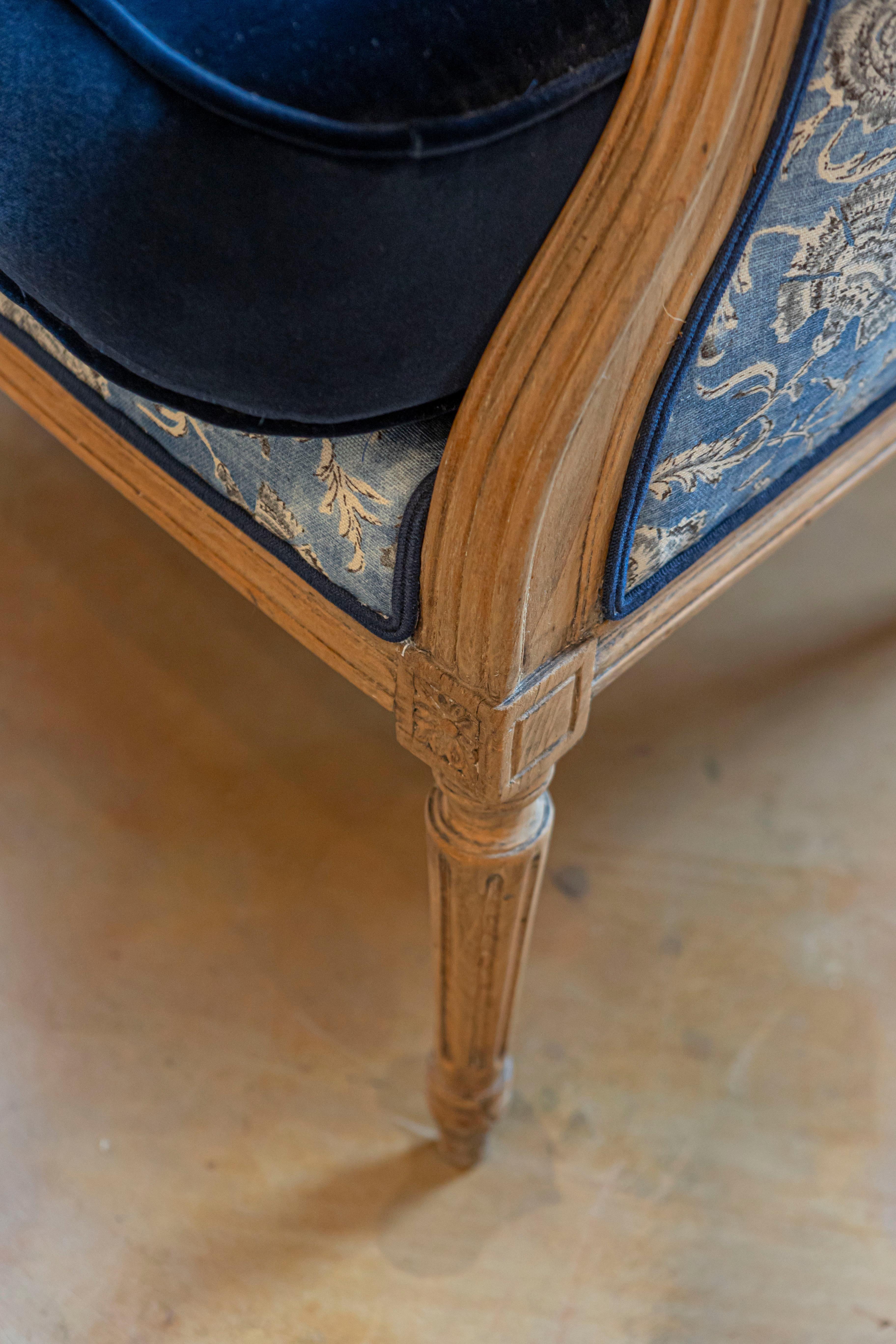 Upholstery French Louis XVI Style 19th Century Bleached Walnut Marquise Bergère Chair For Sale