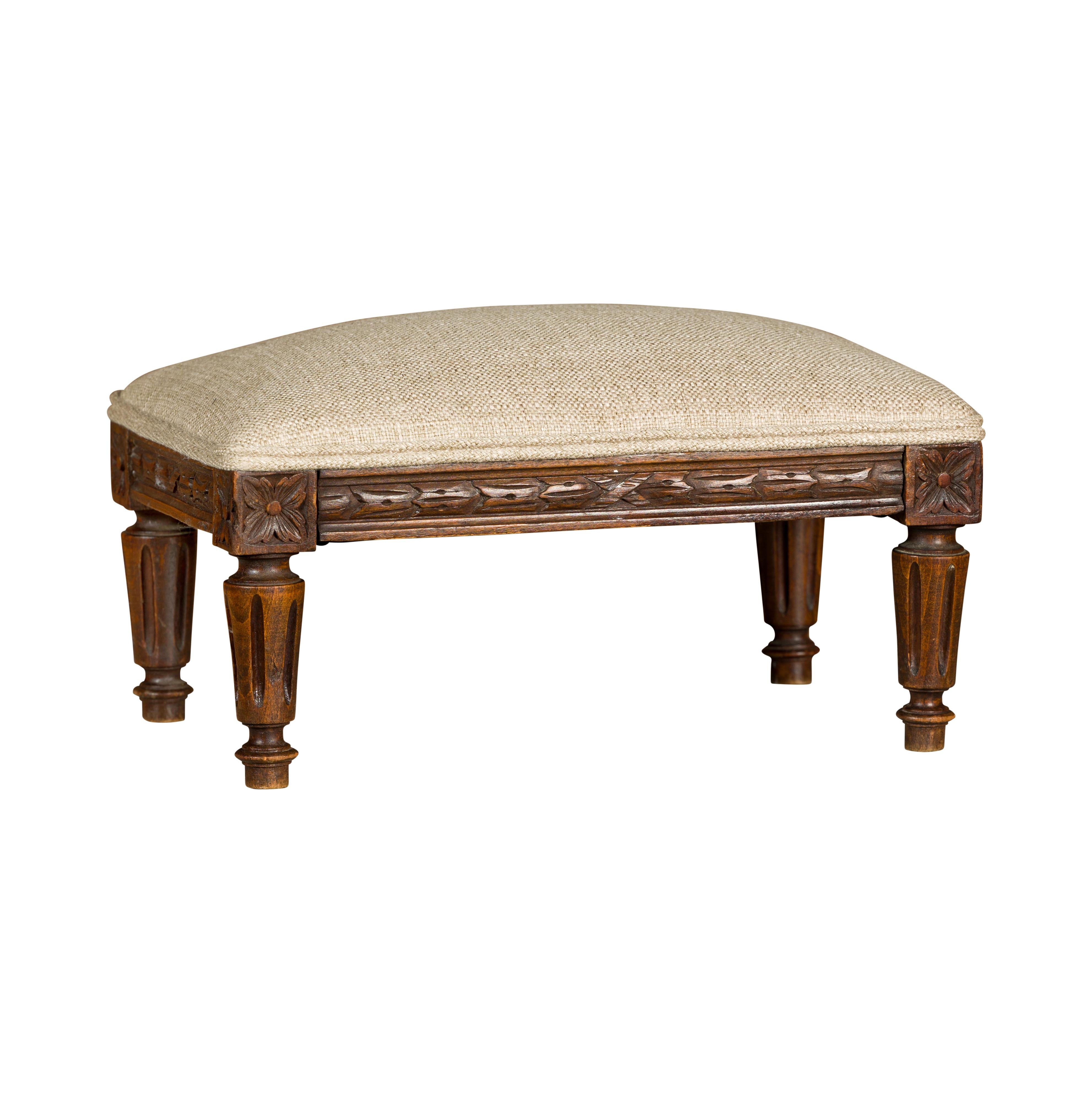 French Louis XVI Style 19th Century Footstool with Carved Décor and Fluted Legs For Sale 9
