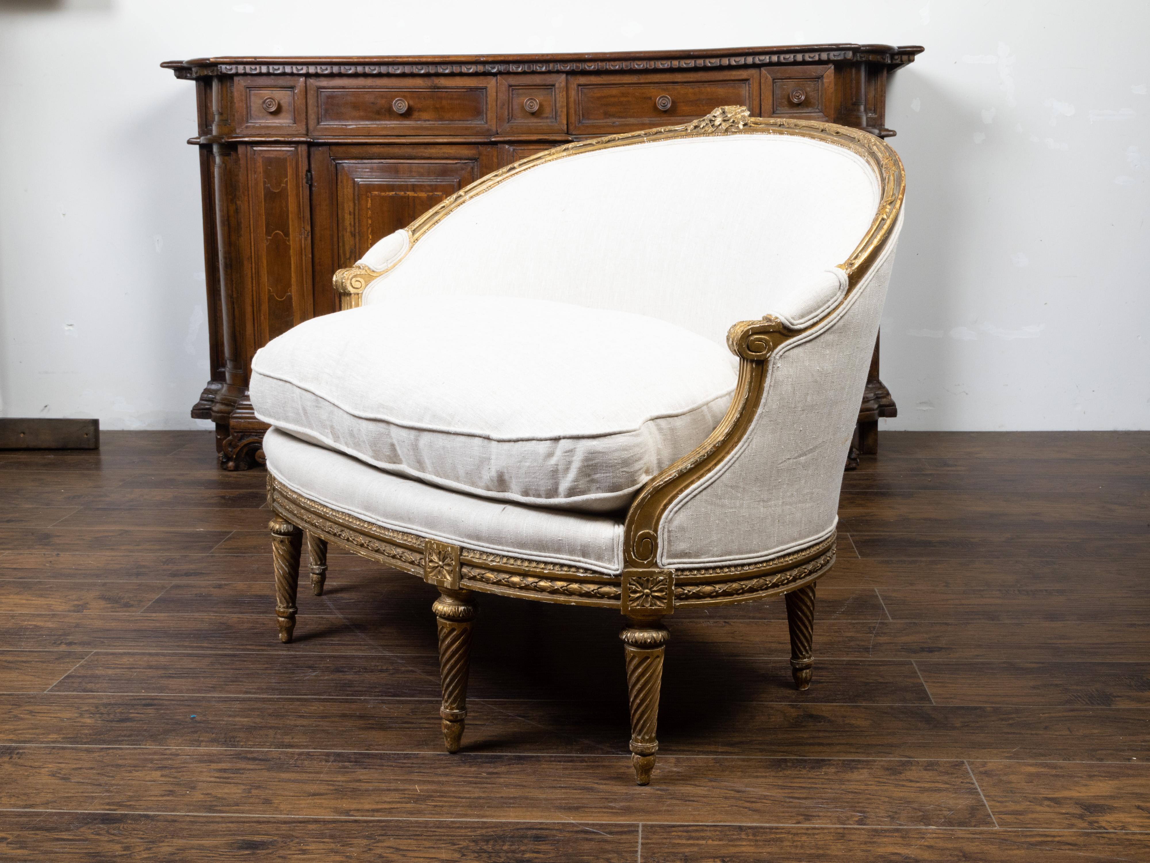 French Louis XVI Style 19th Century Giltwood Upholstered Canapé en Corbeille For Sale 2