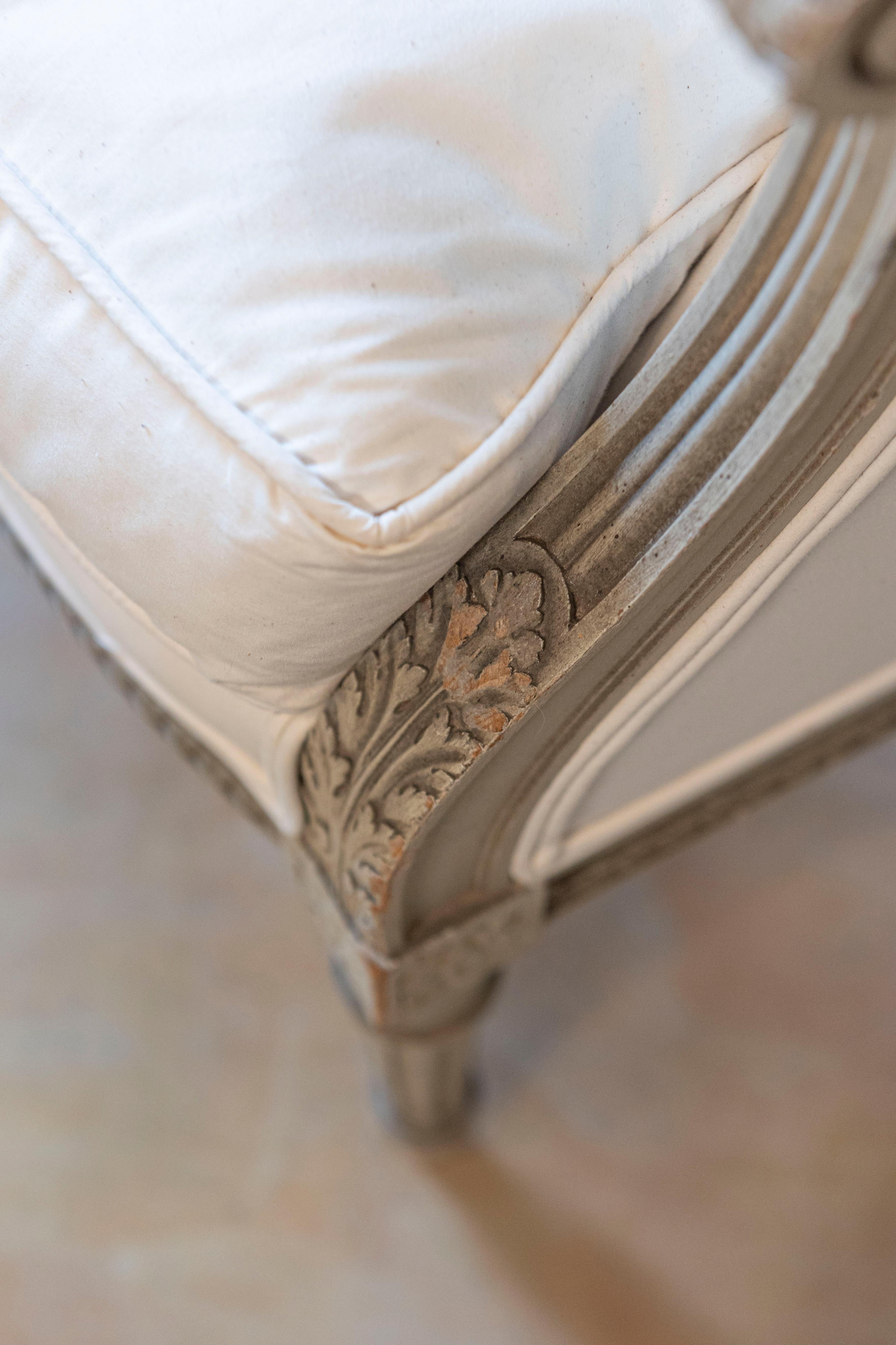French Louis XVI Style 19th Century Painted and Carved Wingback Bergère Chair For Sale 5