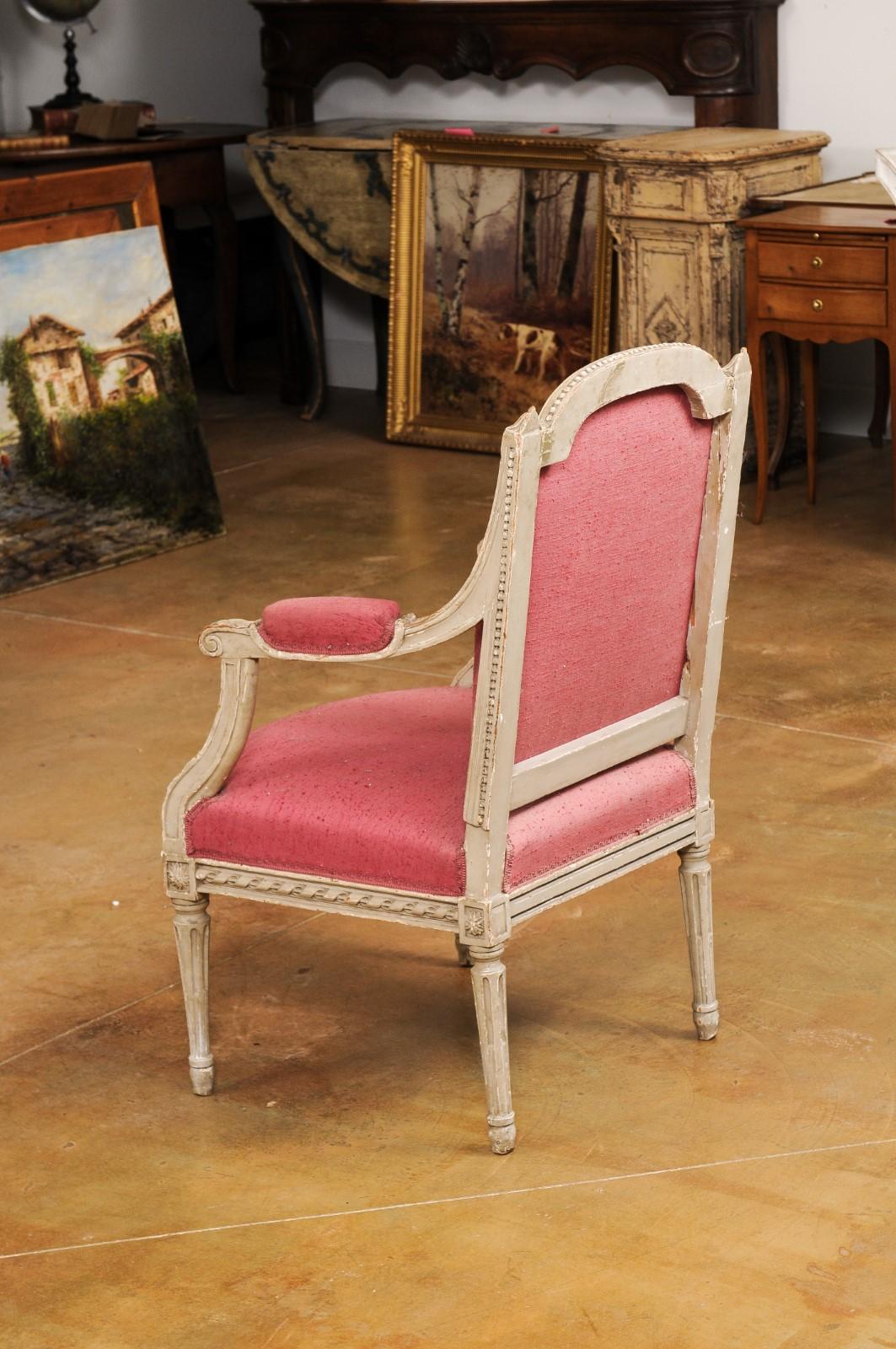 French Louis XVI Style 19th Century Painted Fauteuil with Abundant Carved Décor For Sale 5