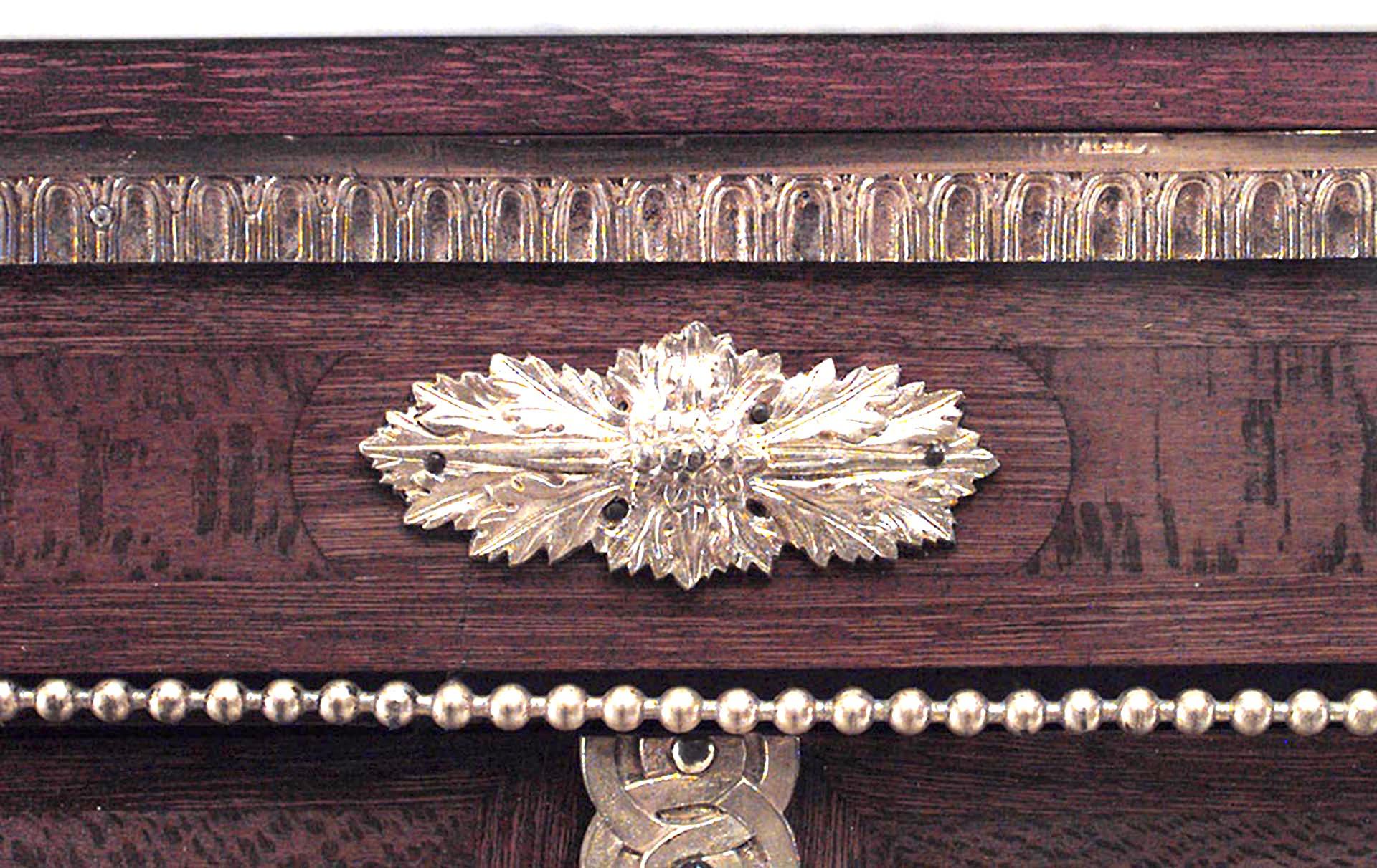 Französisches Sideboard mit Intarsien im Louis-XVI.-Stil im Zustand „Gut“ im Angebot in New York, NY