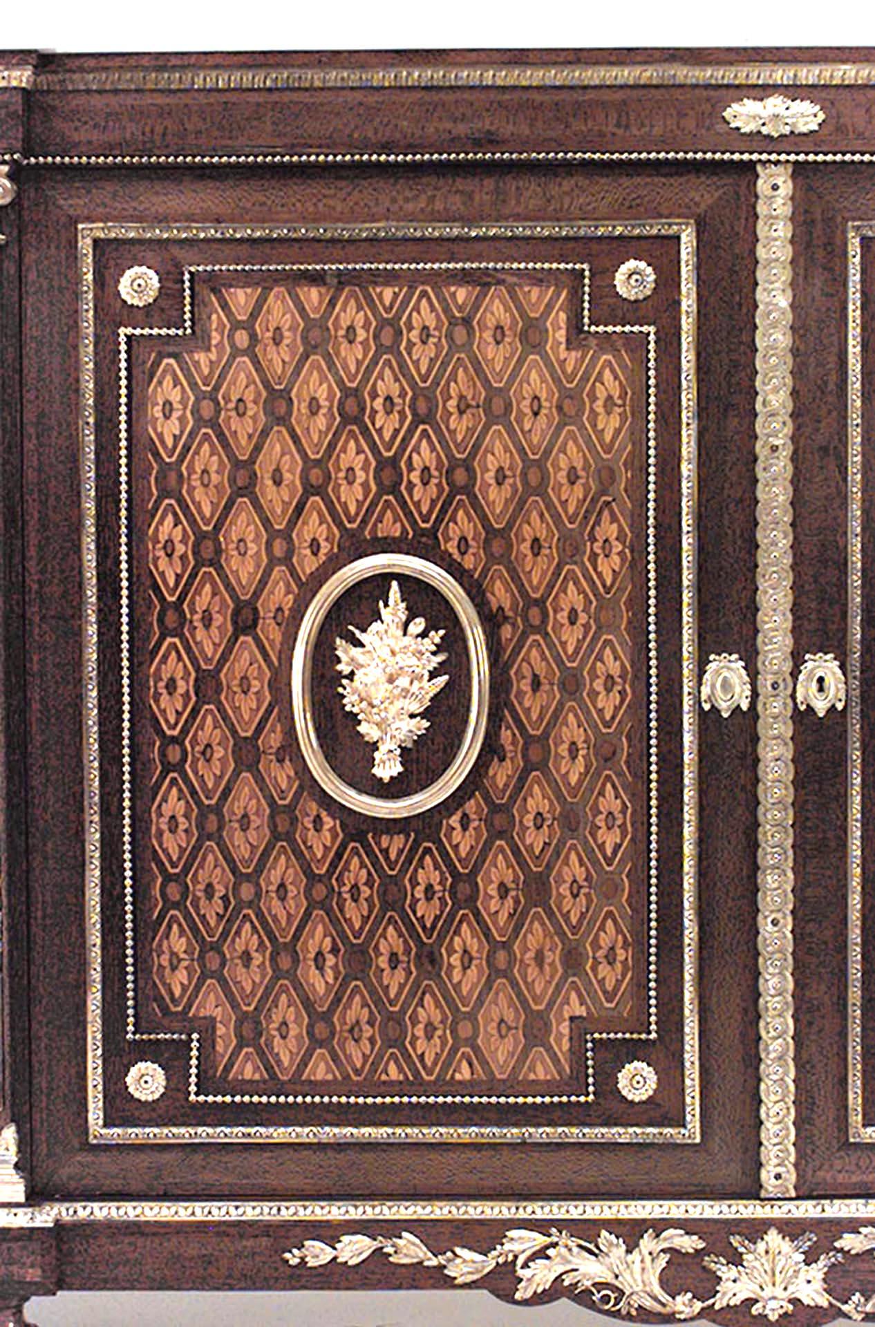 Französisches Sideboard mit Intarsien im Louis-XVI.-Stil (19. Jahrhundert) im Angebot