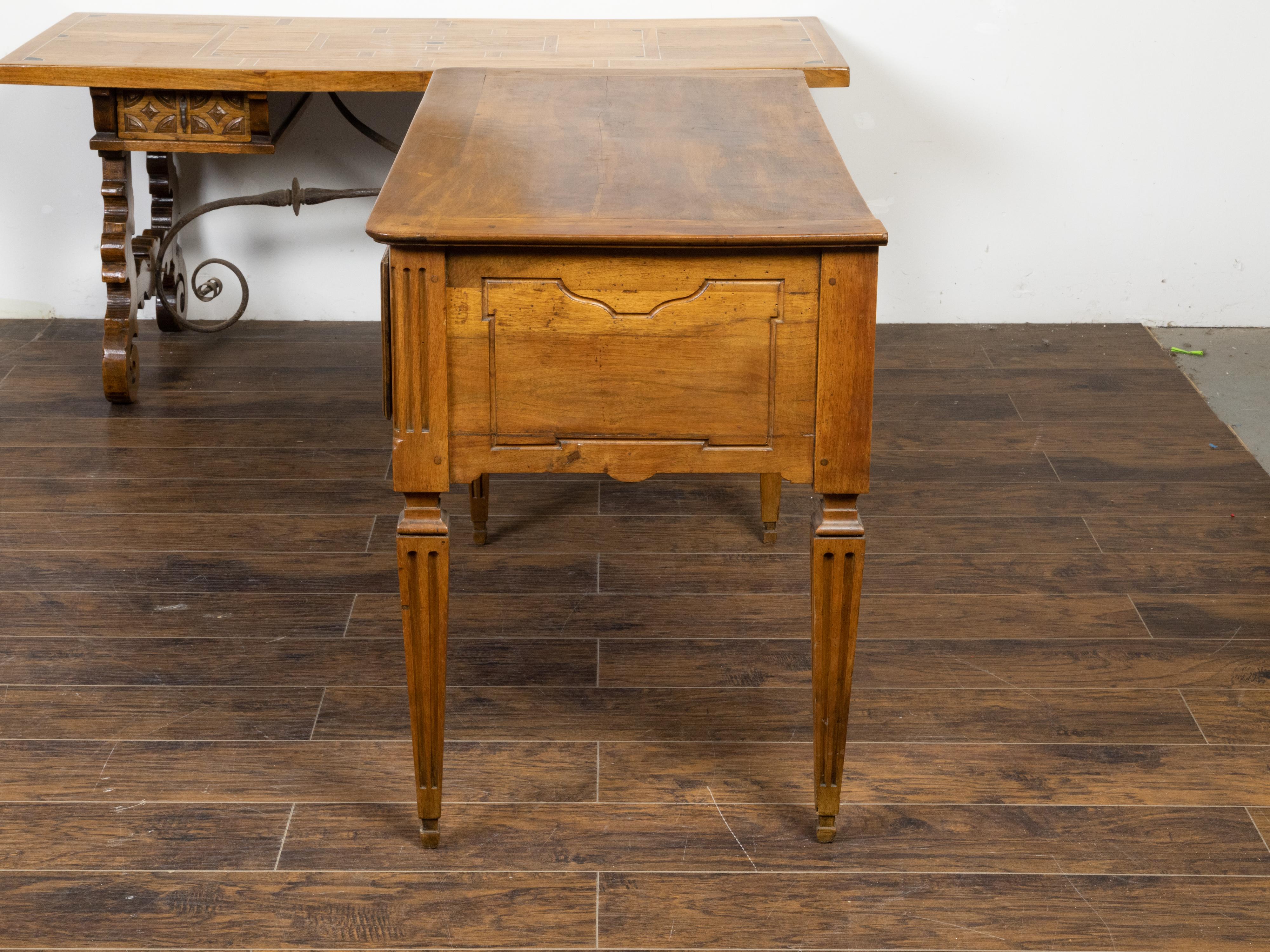 French Louis XVI Style 19th Century Walnut Table with Single Carved Drawer For Sale 2