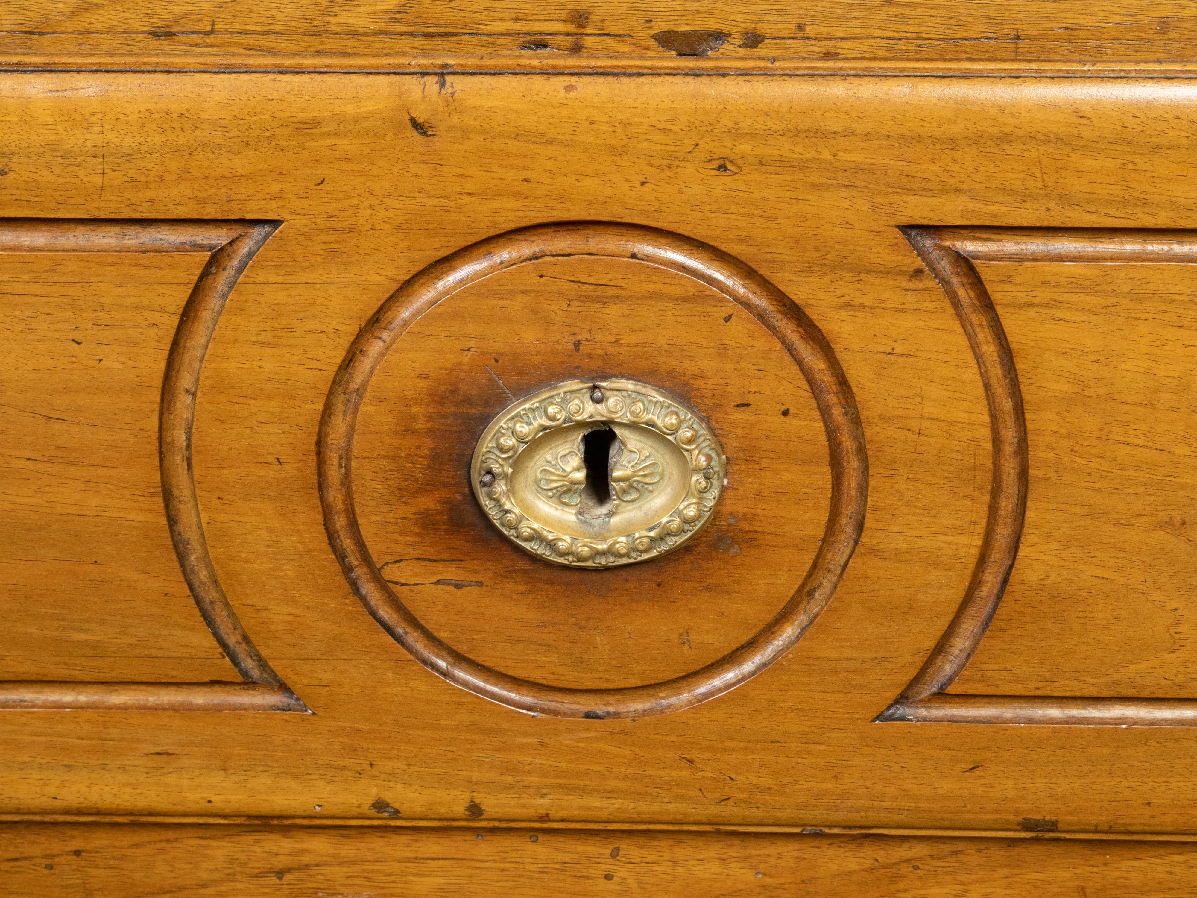 French Louis XVI Style 19th Century Walnut Table with Single Carved Drawer For Sale 3