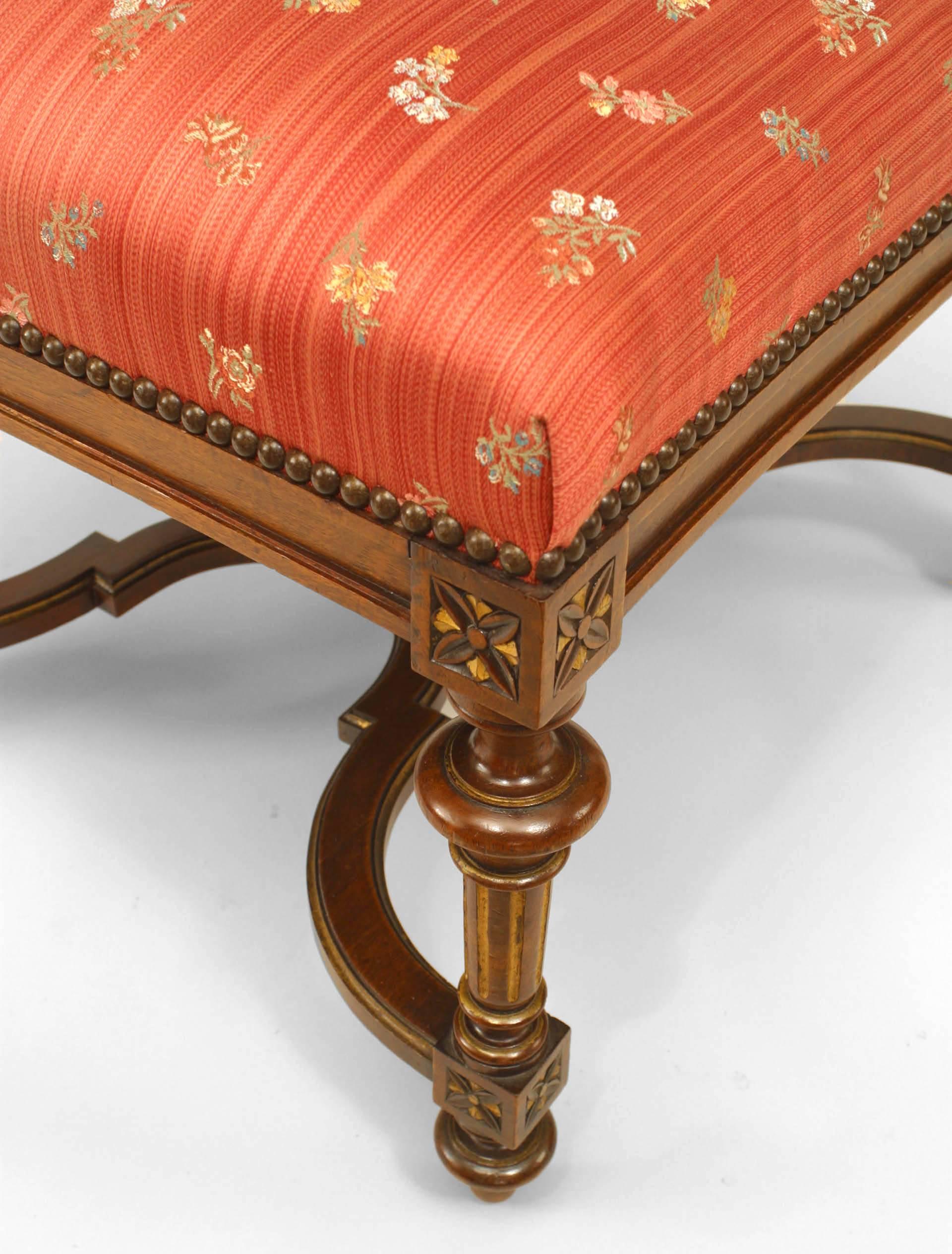 French Louis XVI style (20th century) walnut square bench with gilt trim and stretcher.
    