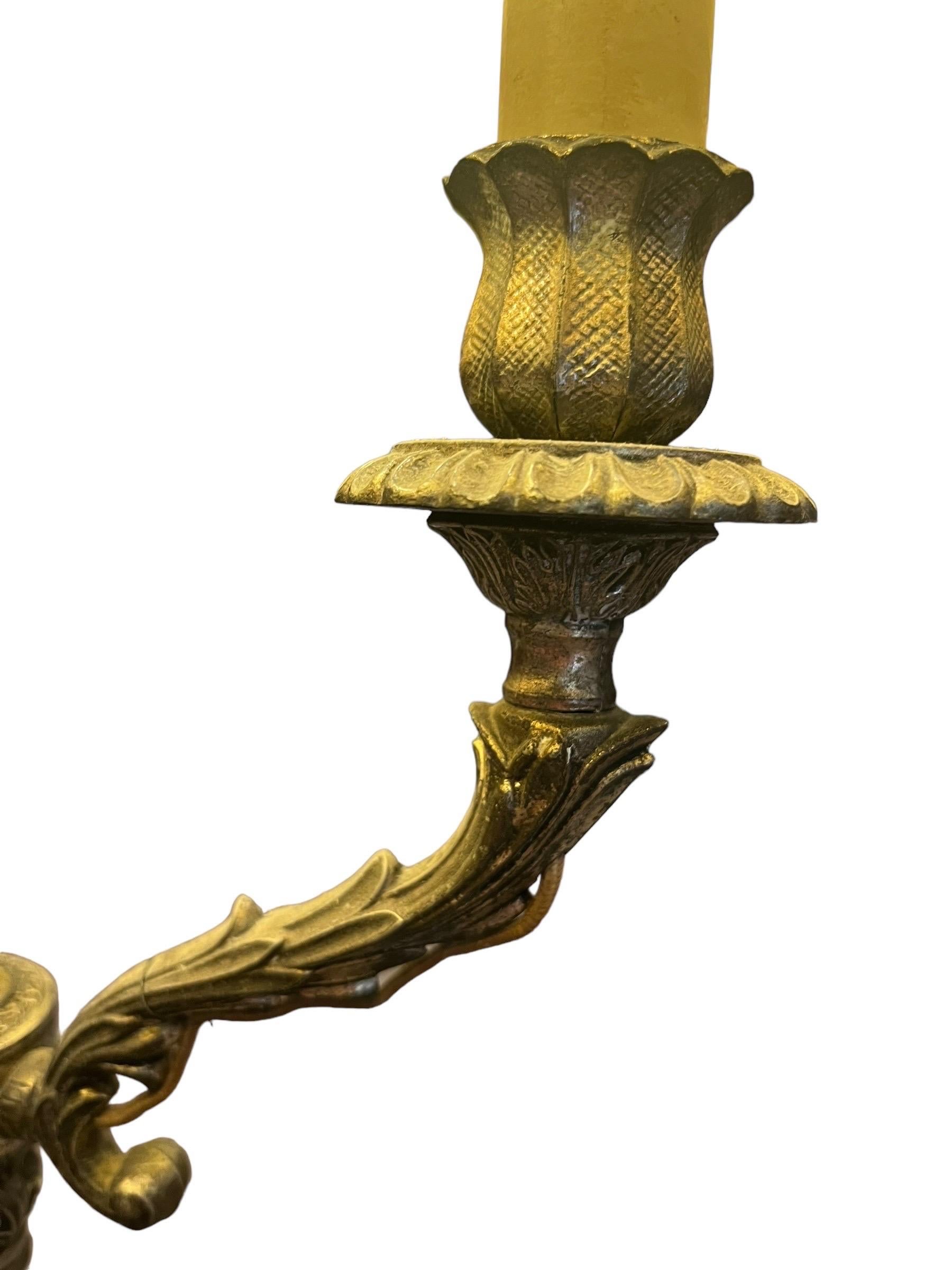 20th Century French Louis XVI style 3-arm gilt silver metal living room lamp - France For Sale