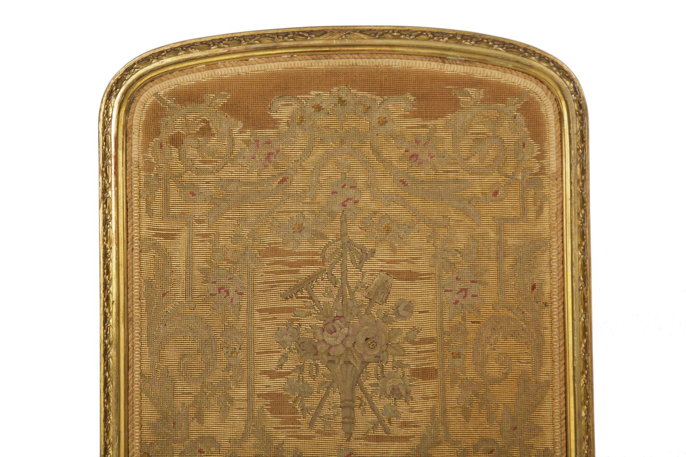 French Louis XVI Style Antique Carved Fire Screen with Tapestry, circa 1900 For Sale 2