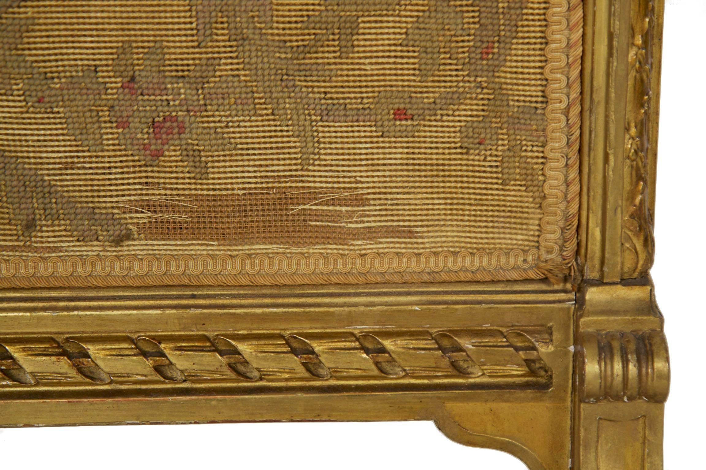 French Louis XVI Style Antique Carved Fire Screen with Tapestry, circa 1900 For Sale 5