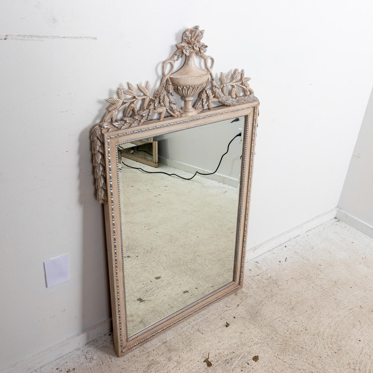 French Louis XVI Style Antique Cream Floral Mirror In Good Condition For Sale In Stamford, CT