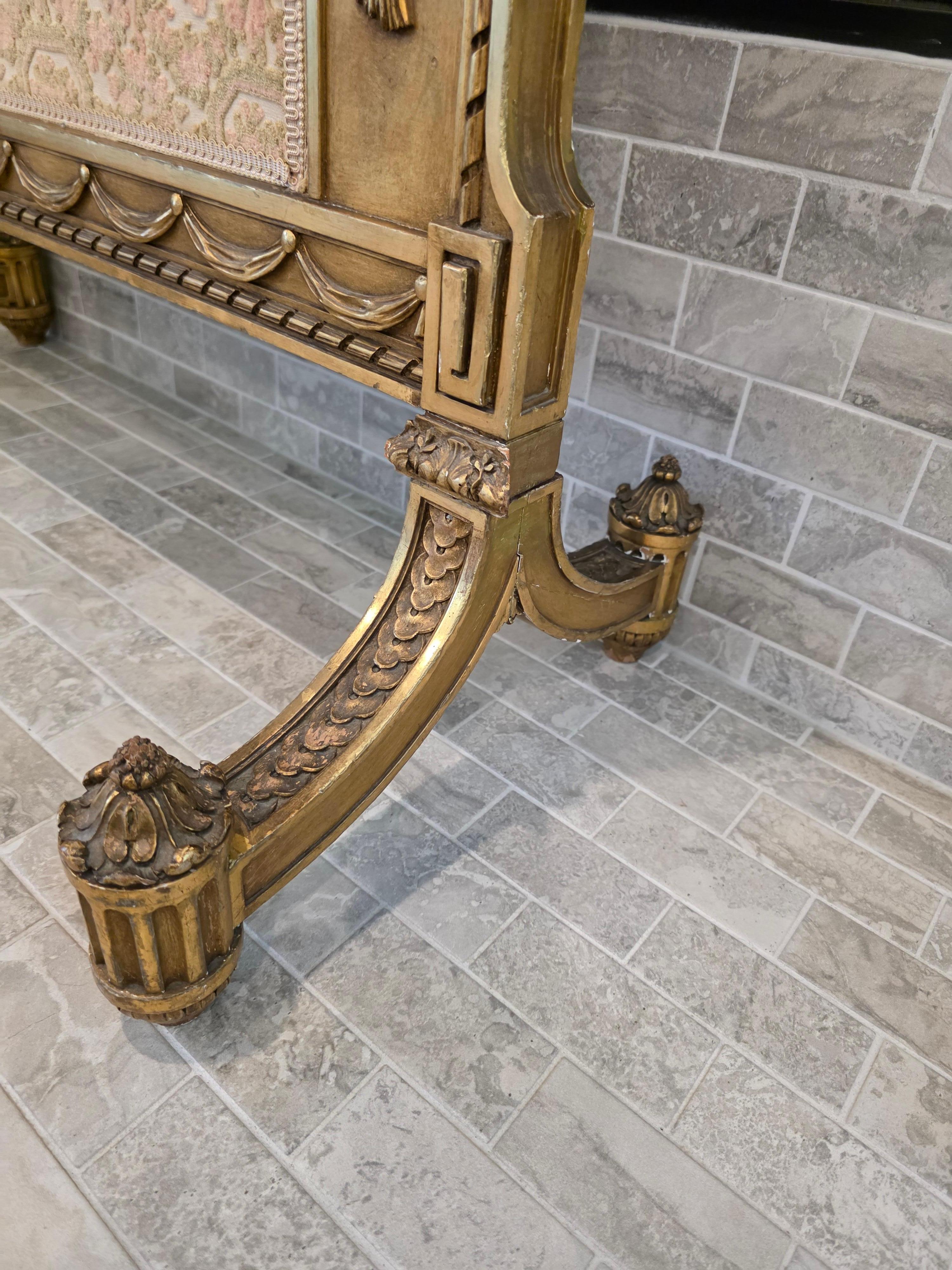 Paravento francese per caminetto in legno dorato in stile Luigi XVI in vendita 9