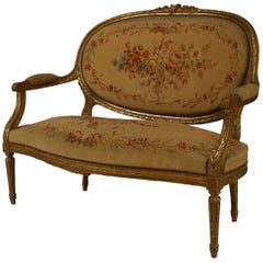 Loveseat tapissé d'Aubusson de style Louis XVI français