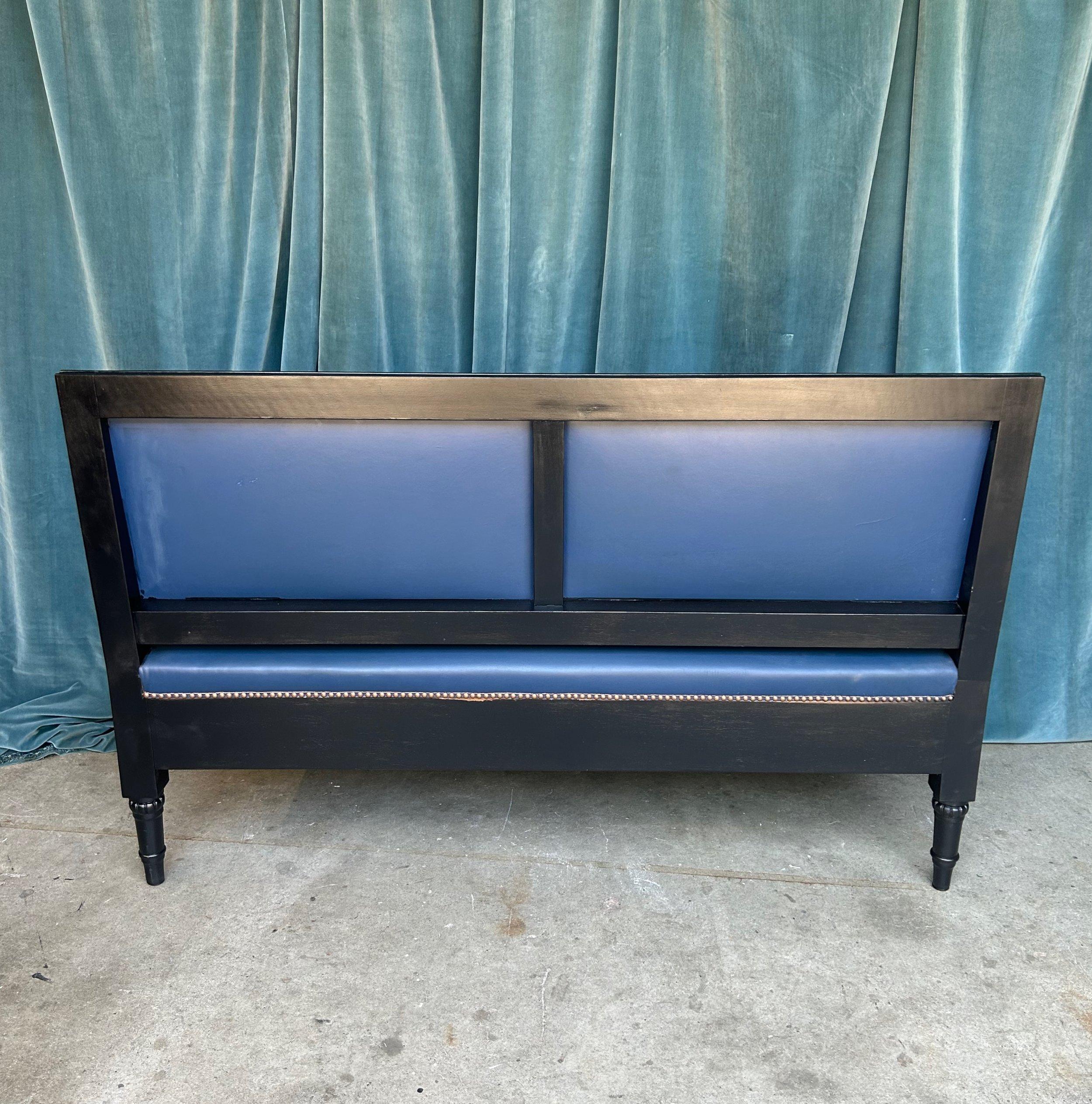 French Louis XVI Style Banquette in Blue Leather For Sale 2