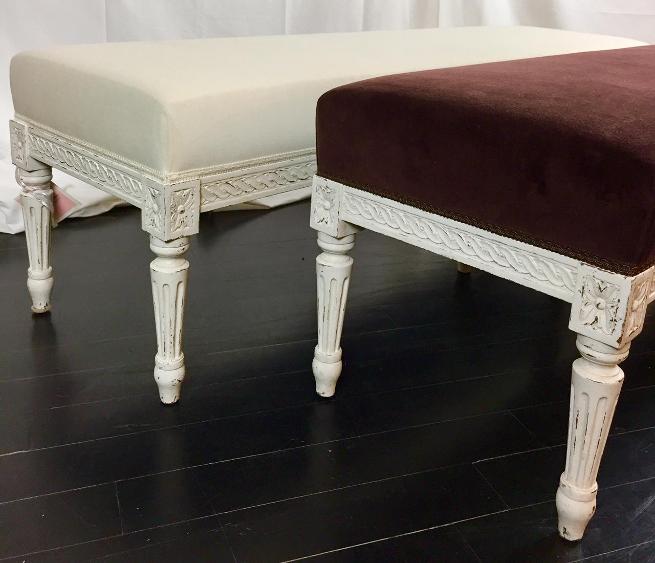 French Louis XVI Style Banquette, Off-White Canvas, Grey and Gilt Patinated Wood 4